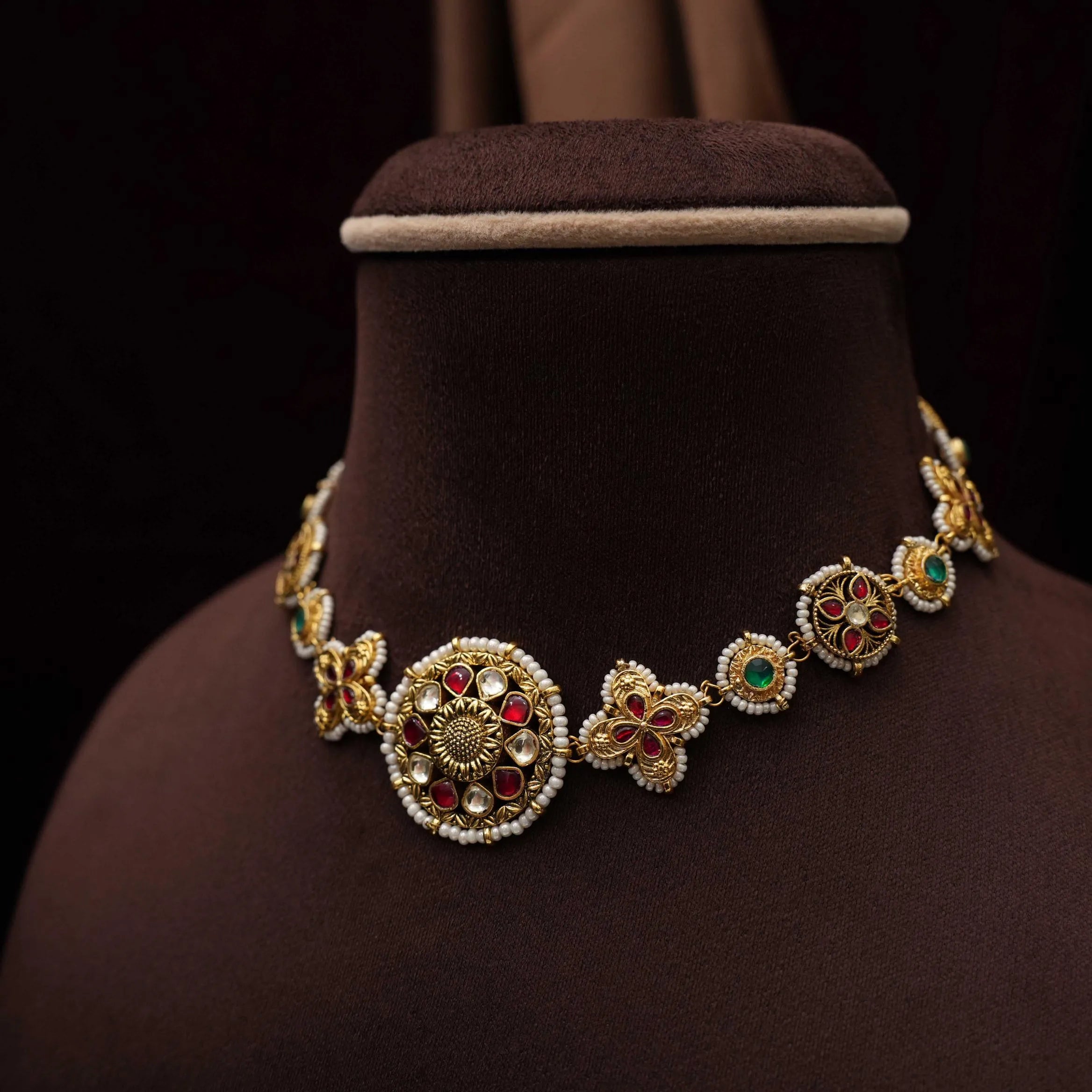 Apeshka Polki Choker - Nila