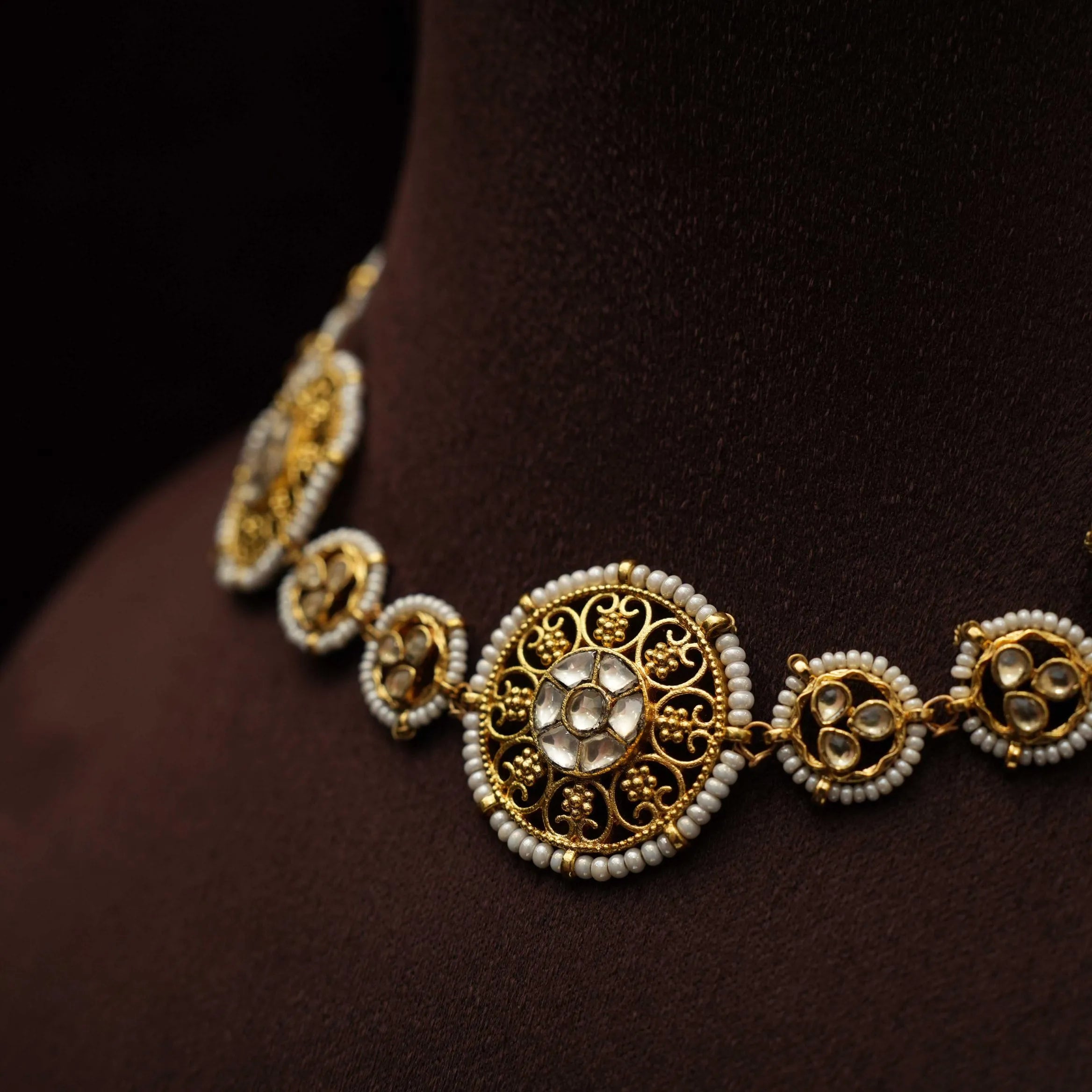 Apeshka Polki Choker - Tama