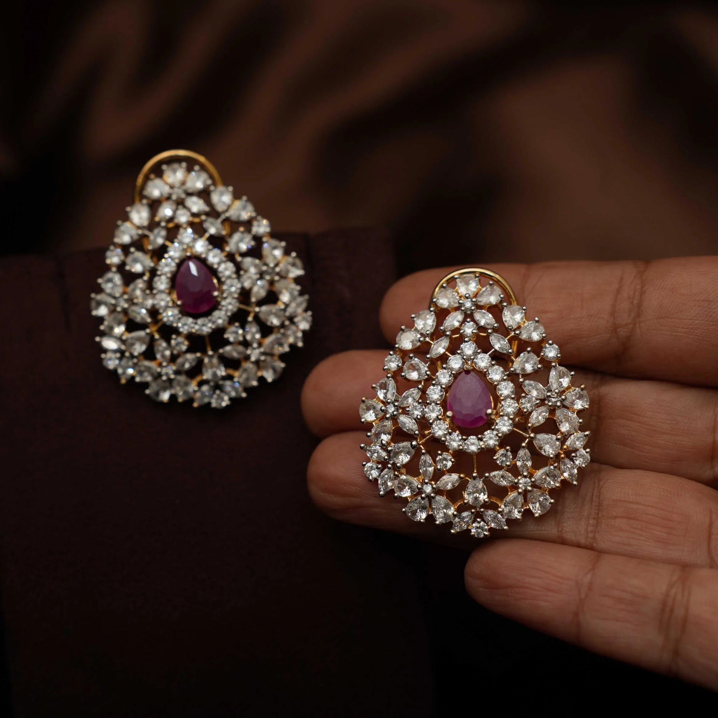 Arni Zircon Ear Stud