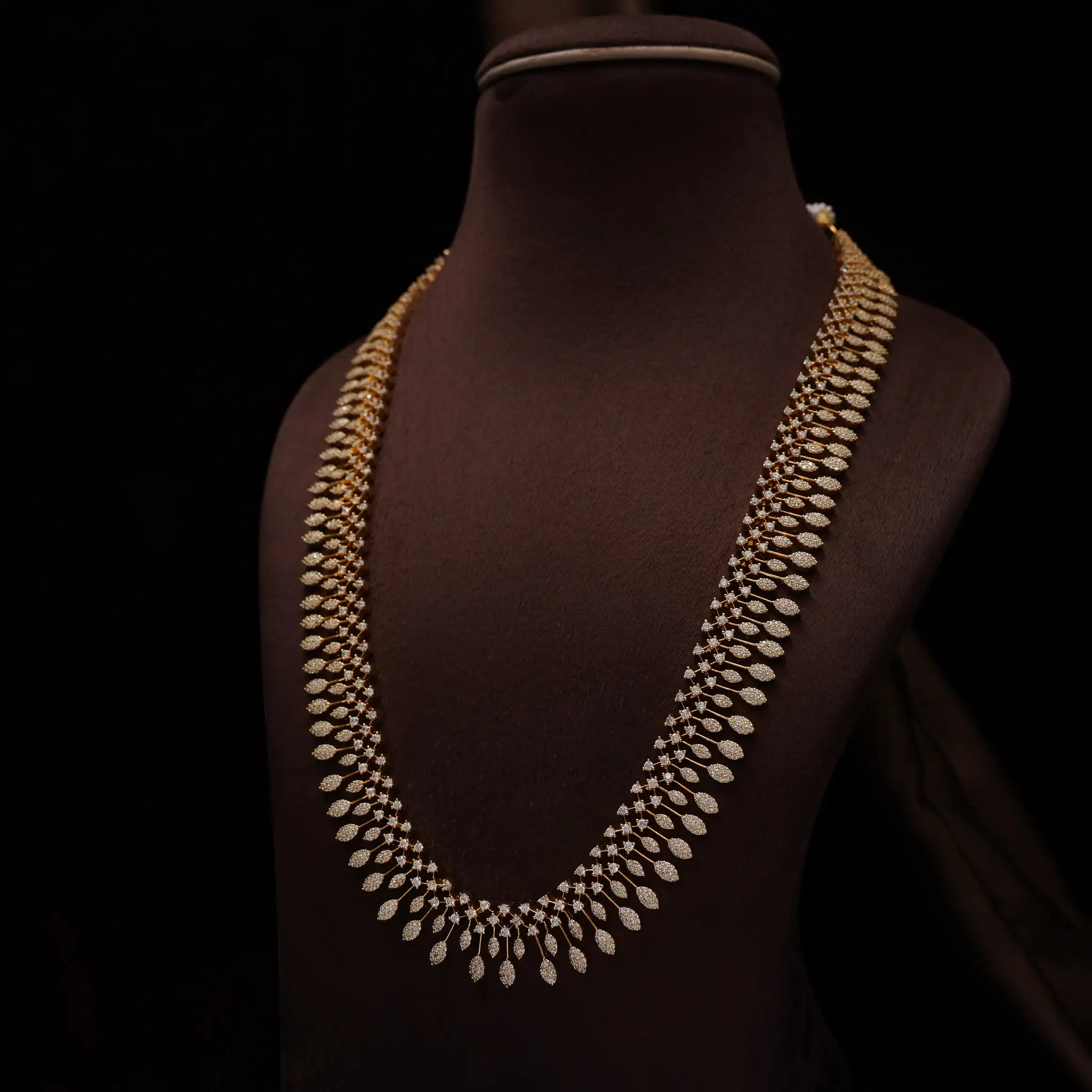 Aruni Zircon Necklace - White