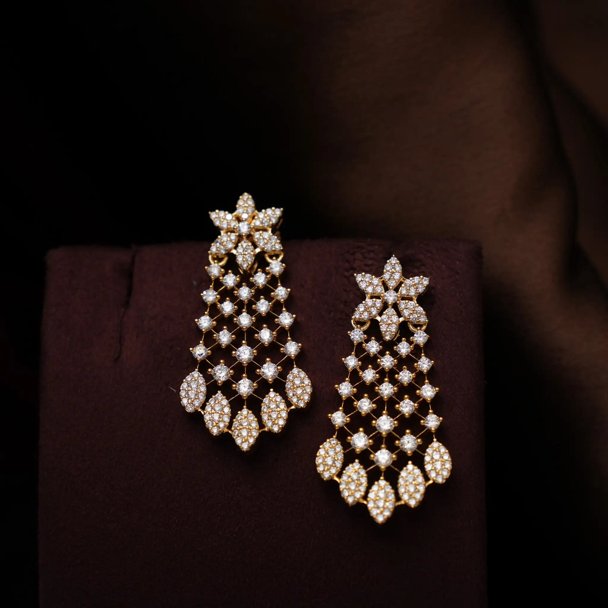 Aruni Zircon Necklace - White
