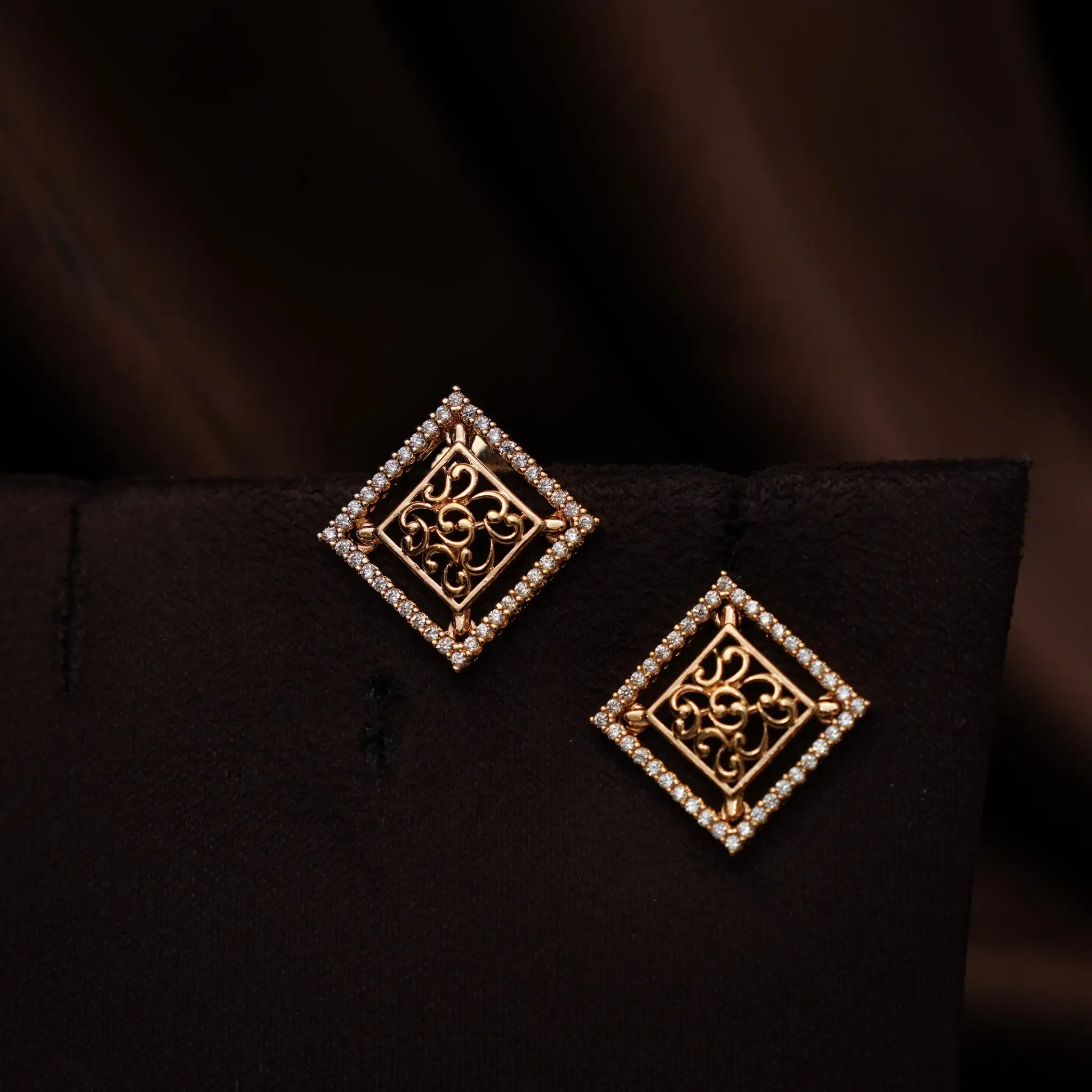 Aster Zircon Necklace