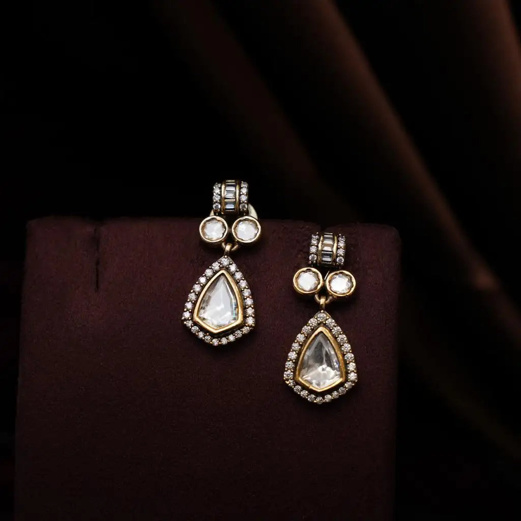 Ati Victorian Choker