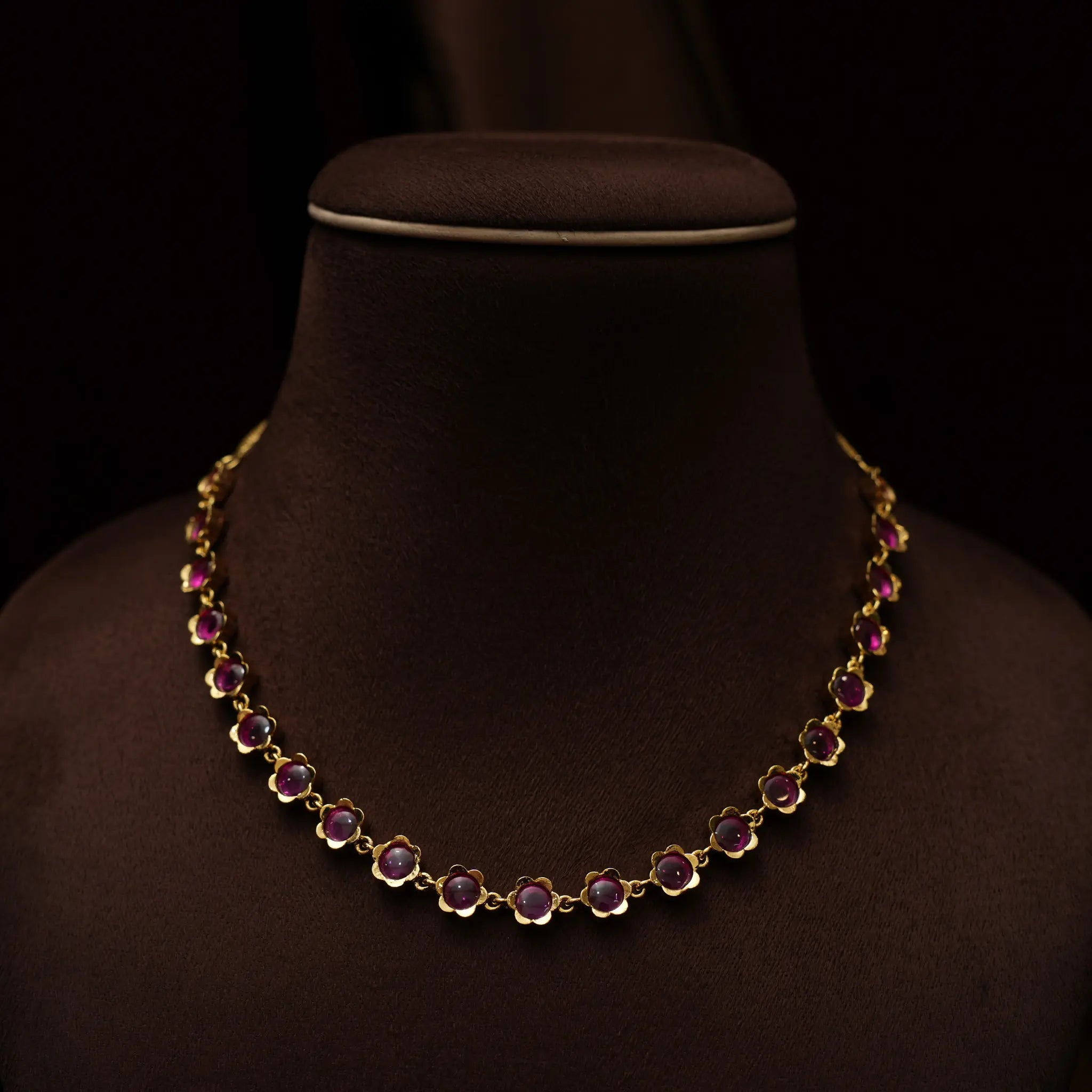 Avyira Antique Minimal Necklace - Pinkish Red