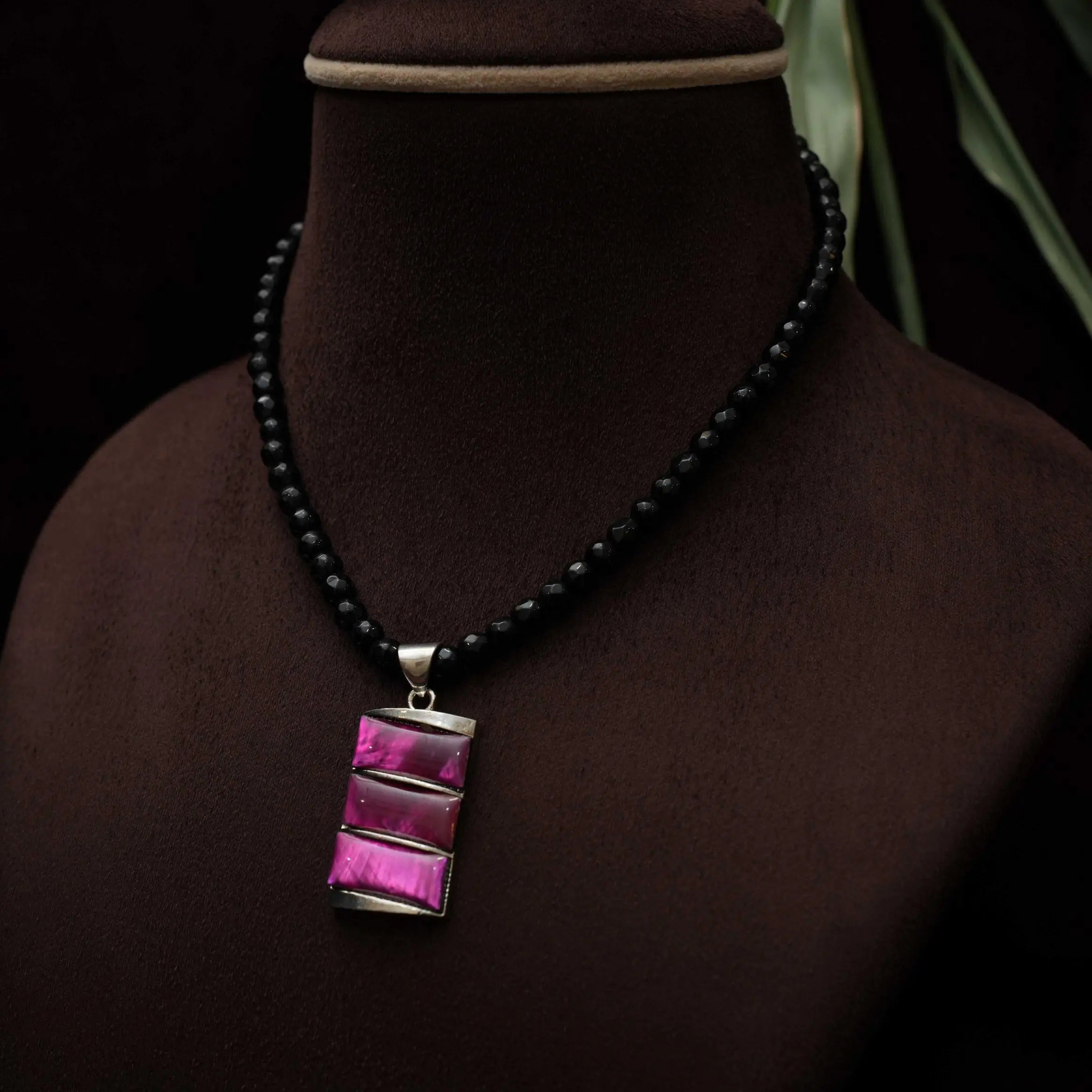 Baani Beaded Necklace - Reddish Pink