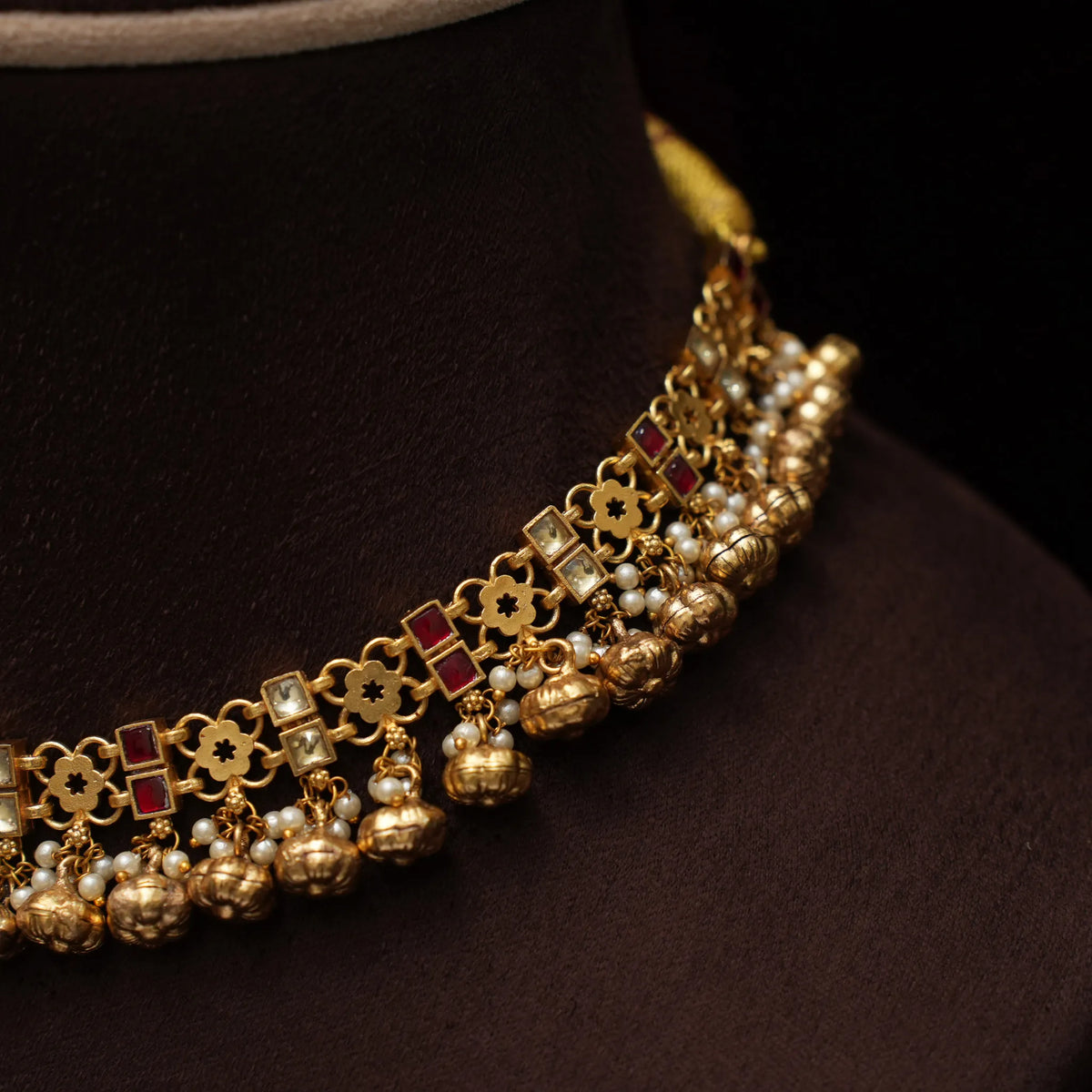 Bhrithi Antique Choker - Red and White