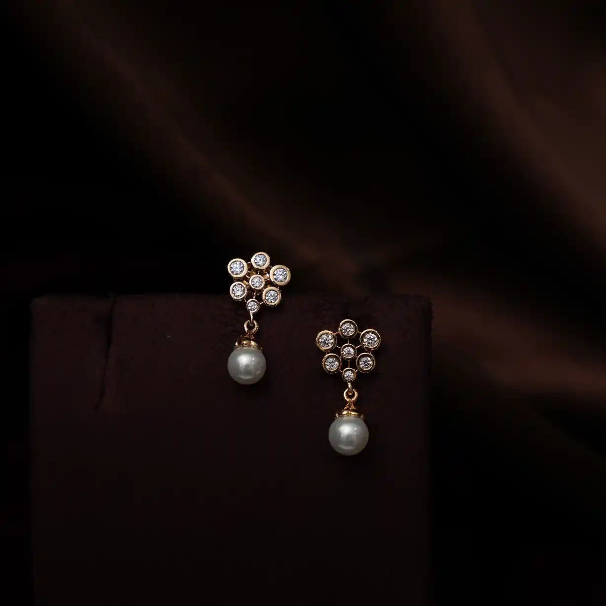 Briar Zircon Necklace - Pearl