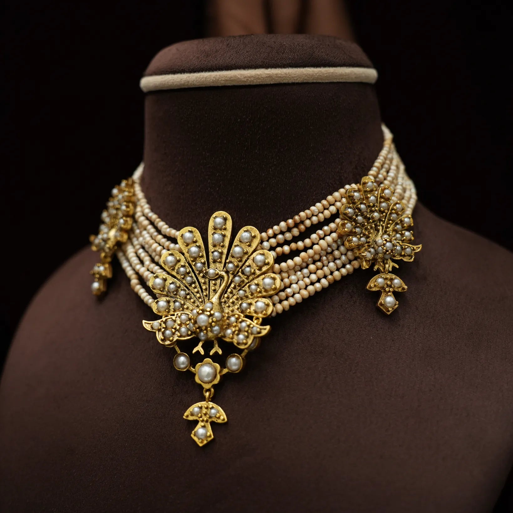 Caitali Pearl Choker