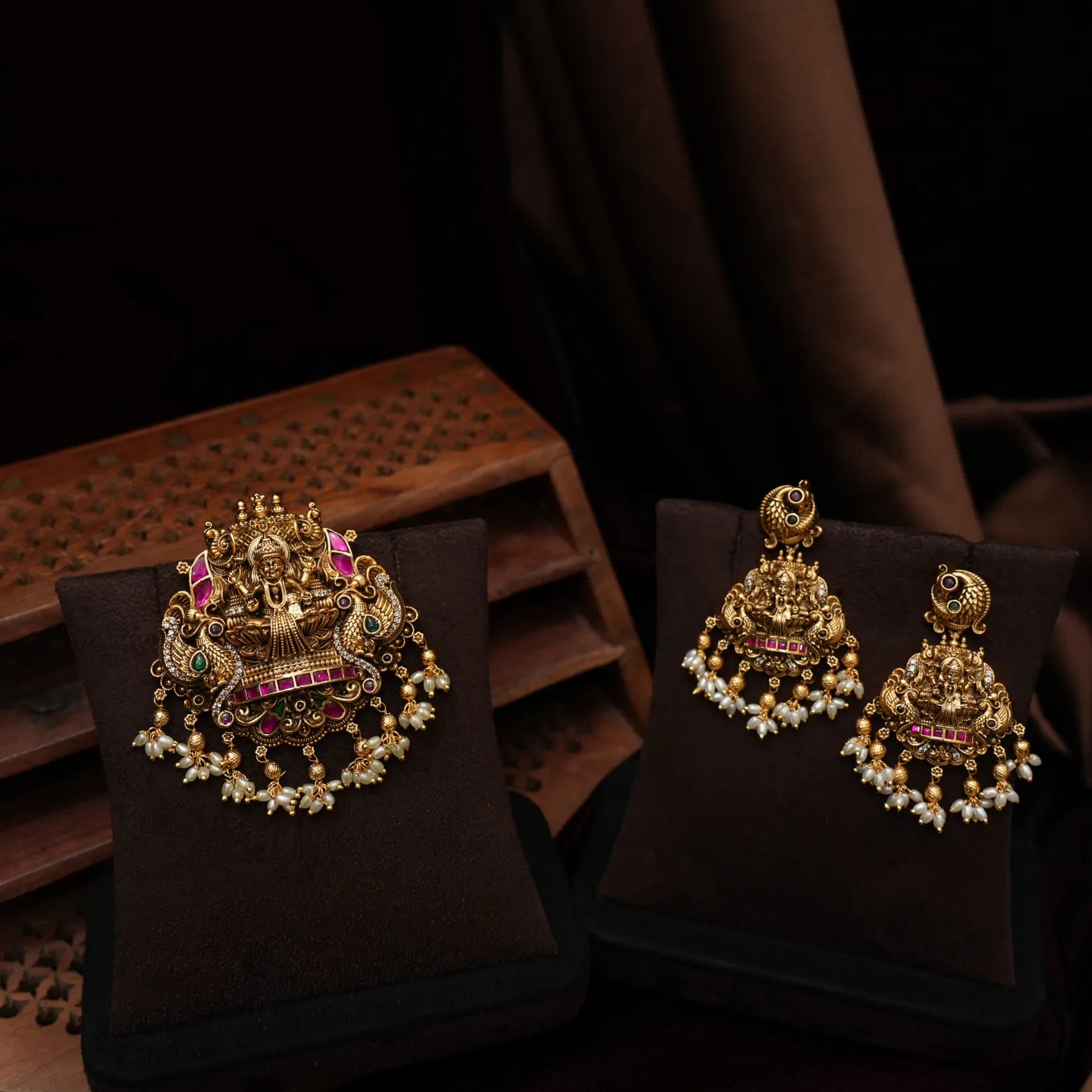 Caitra Antique Pendant