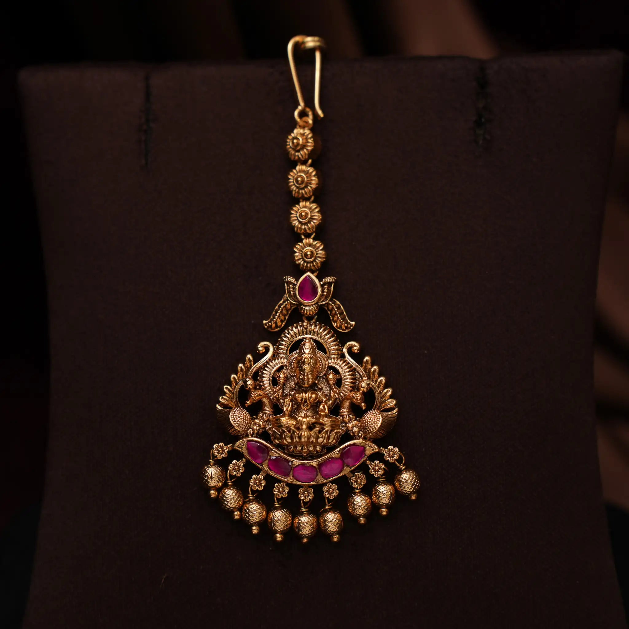 Charvi Antique Tikka