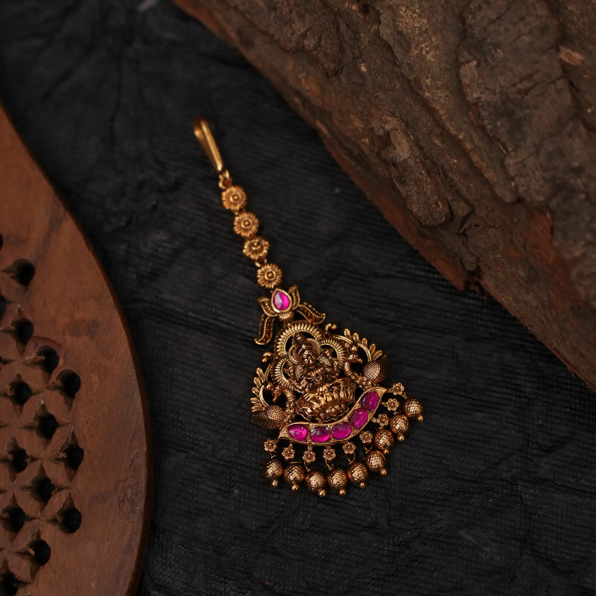 Charvi Antique Tikka