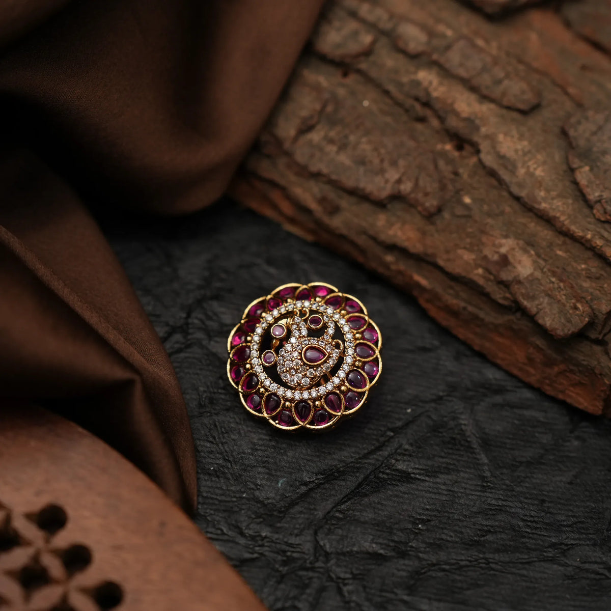 Dhanya Antique Hair Pin / Rakkodi