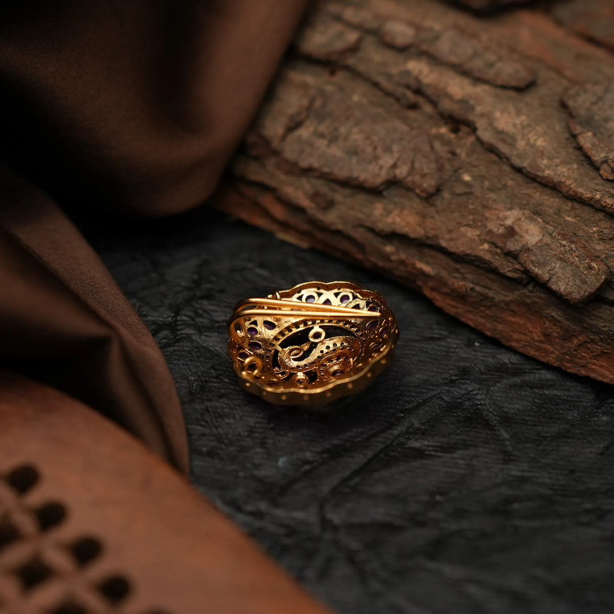 Dhanya Antique Hair Pin / Rakkodi