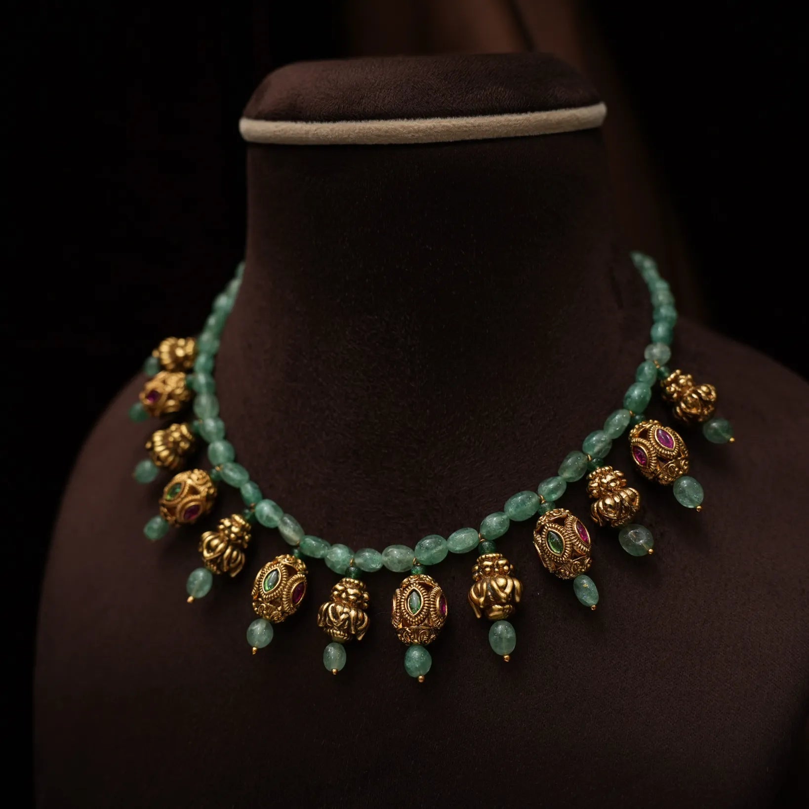 Dakshi Polki Choker