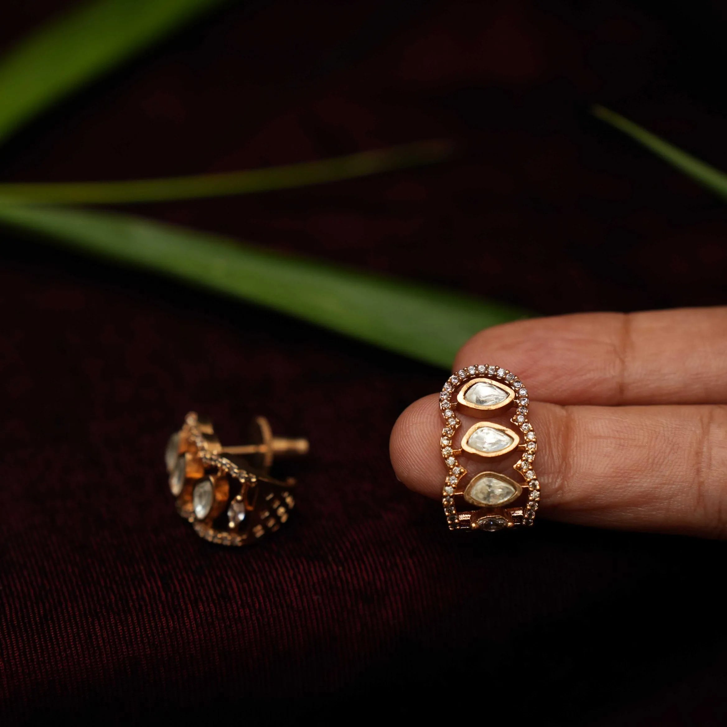 Dayita Half Hoop Polki Ear Stud