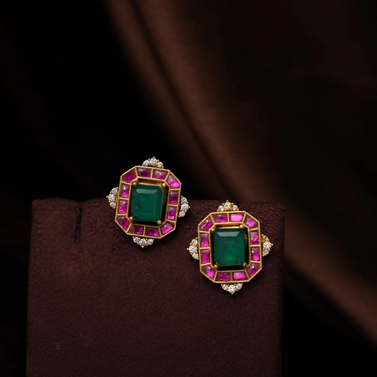 Delvika Polki Necklace - Dark Green & Pink