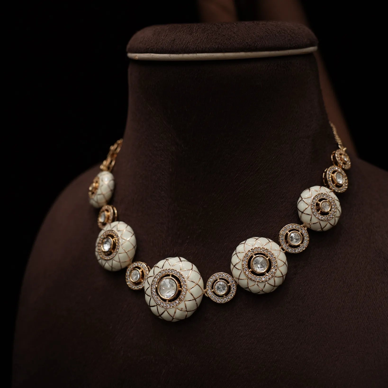 Dharu Polki Necklace - Cream