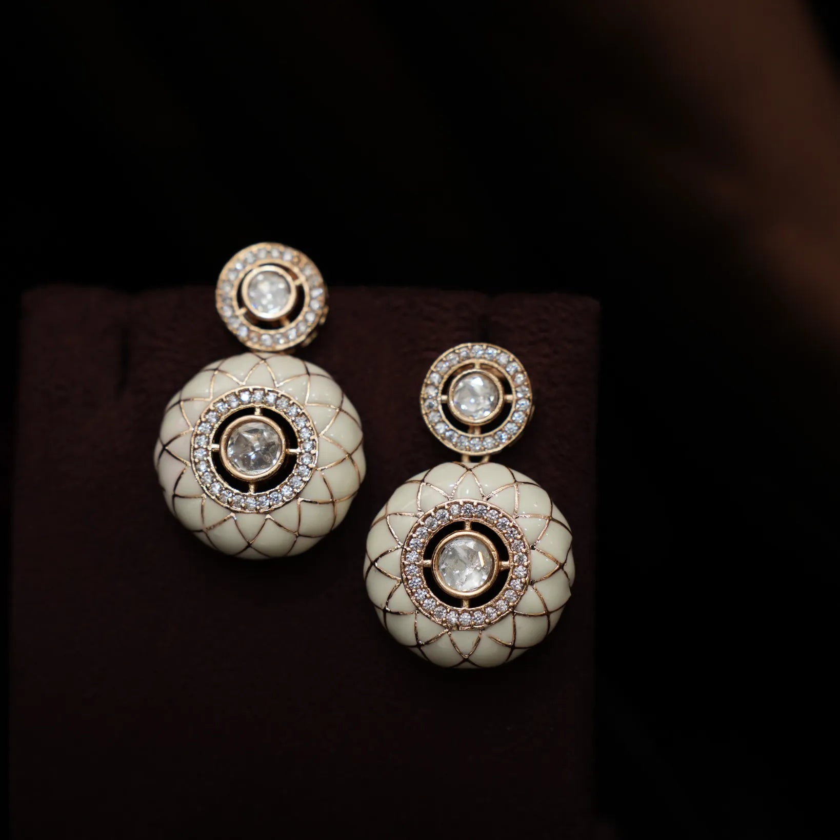 Dharu Polki Necklace - Cream
