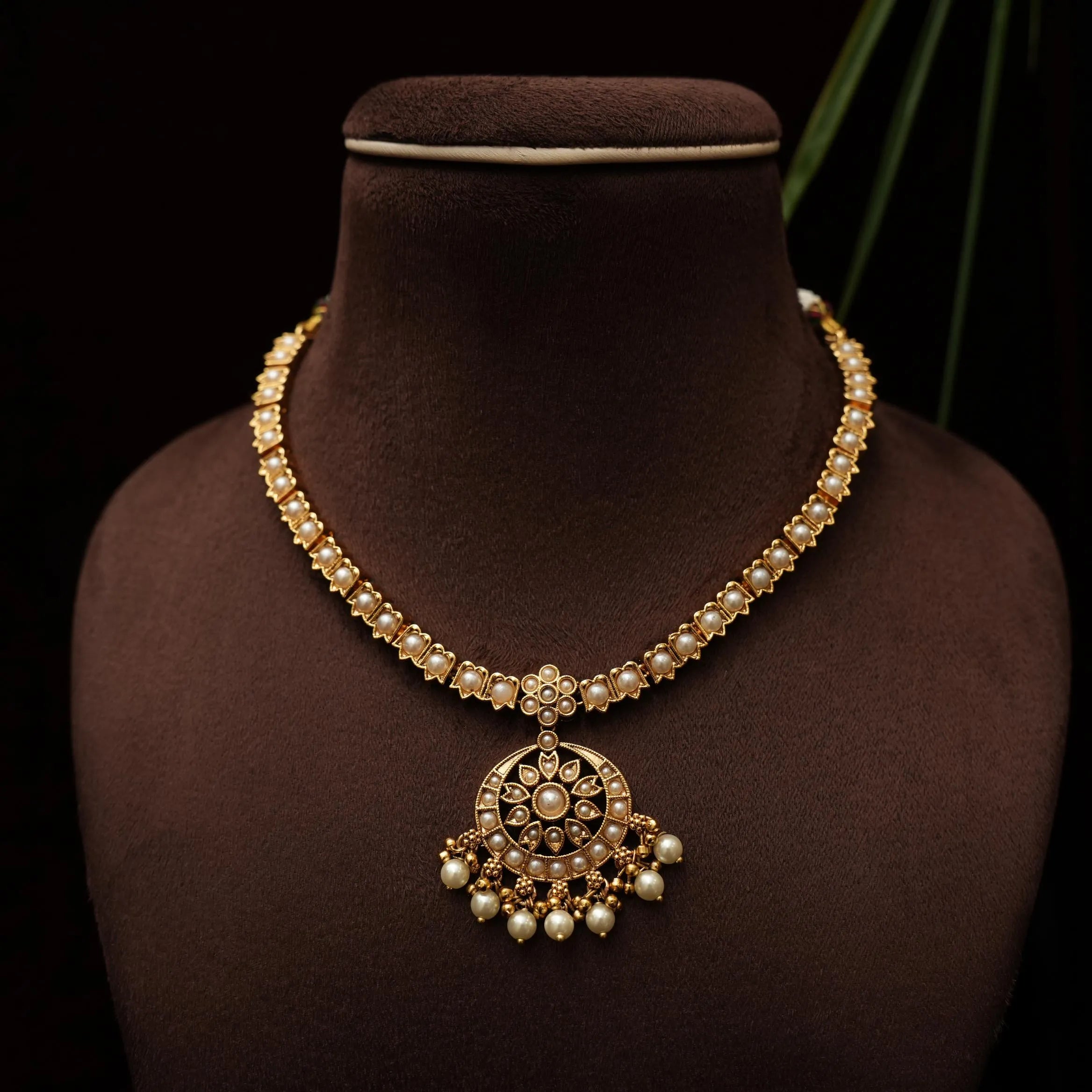 Dutt Antique Necklace - Pearl