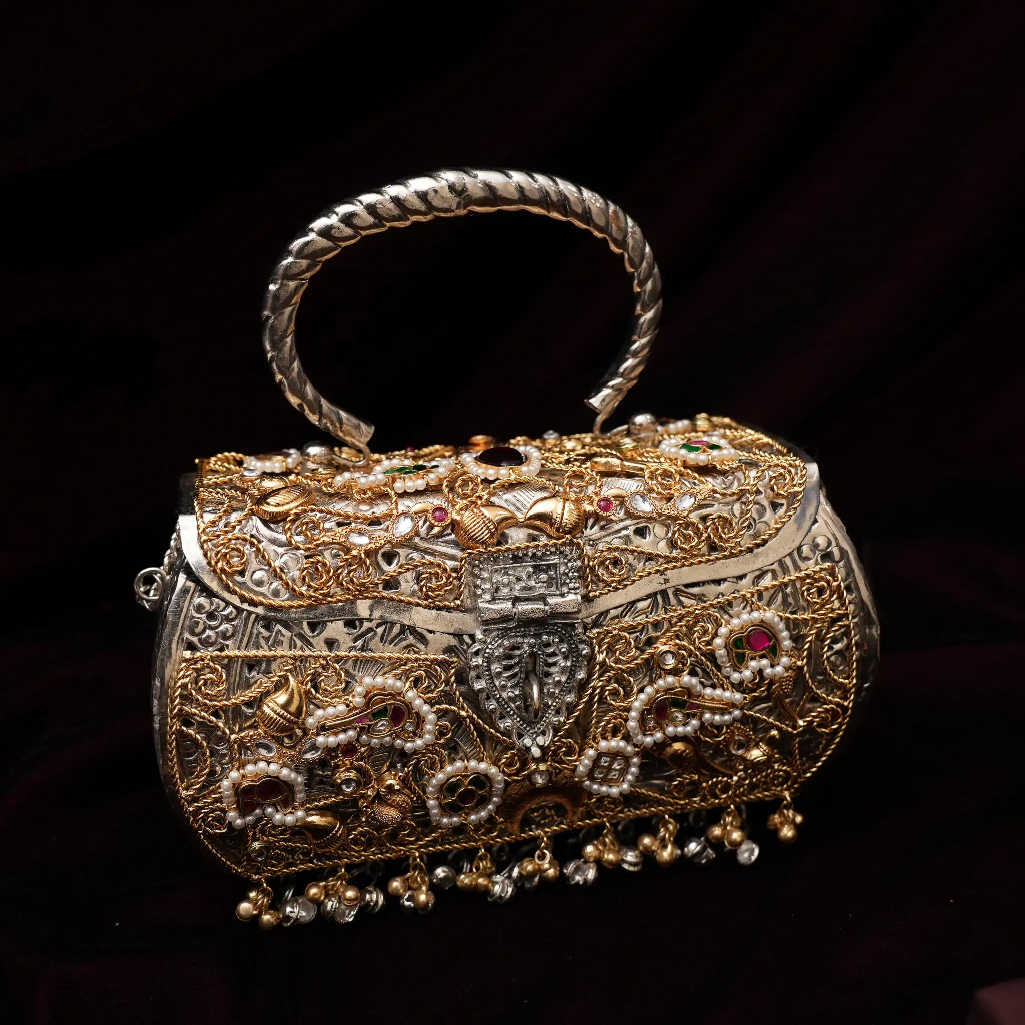 Ekiya Polki Clutch
