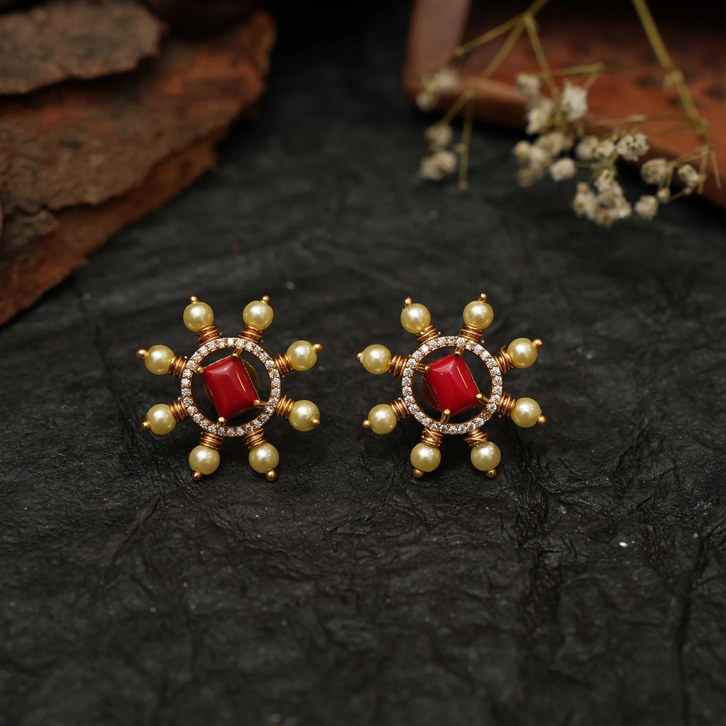 Ekiya Antique Ear Stud - Coral