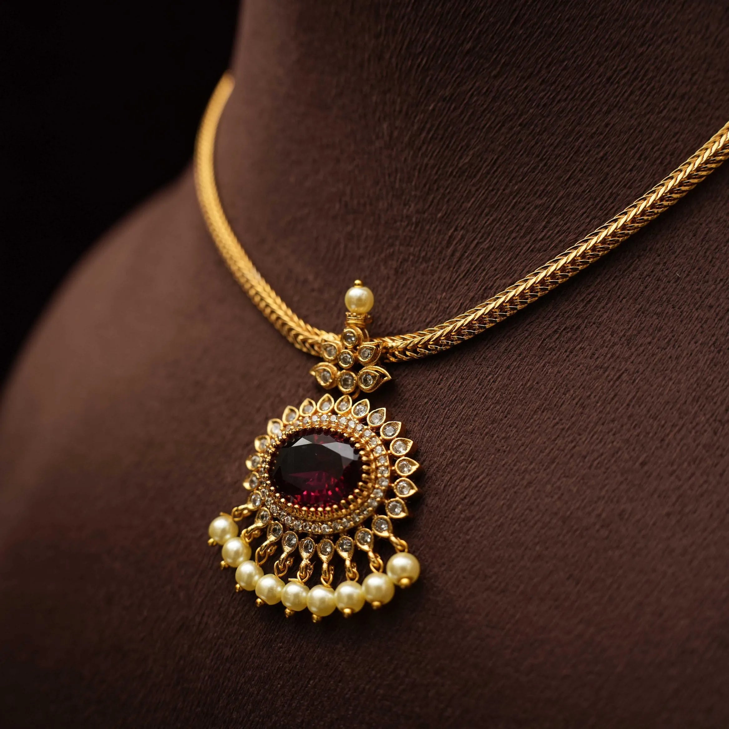 Elakiya Antique Necklace - Red