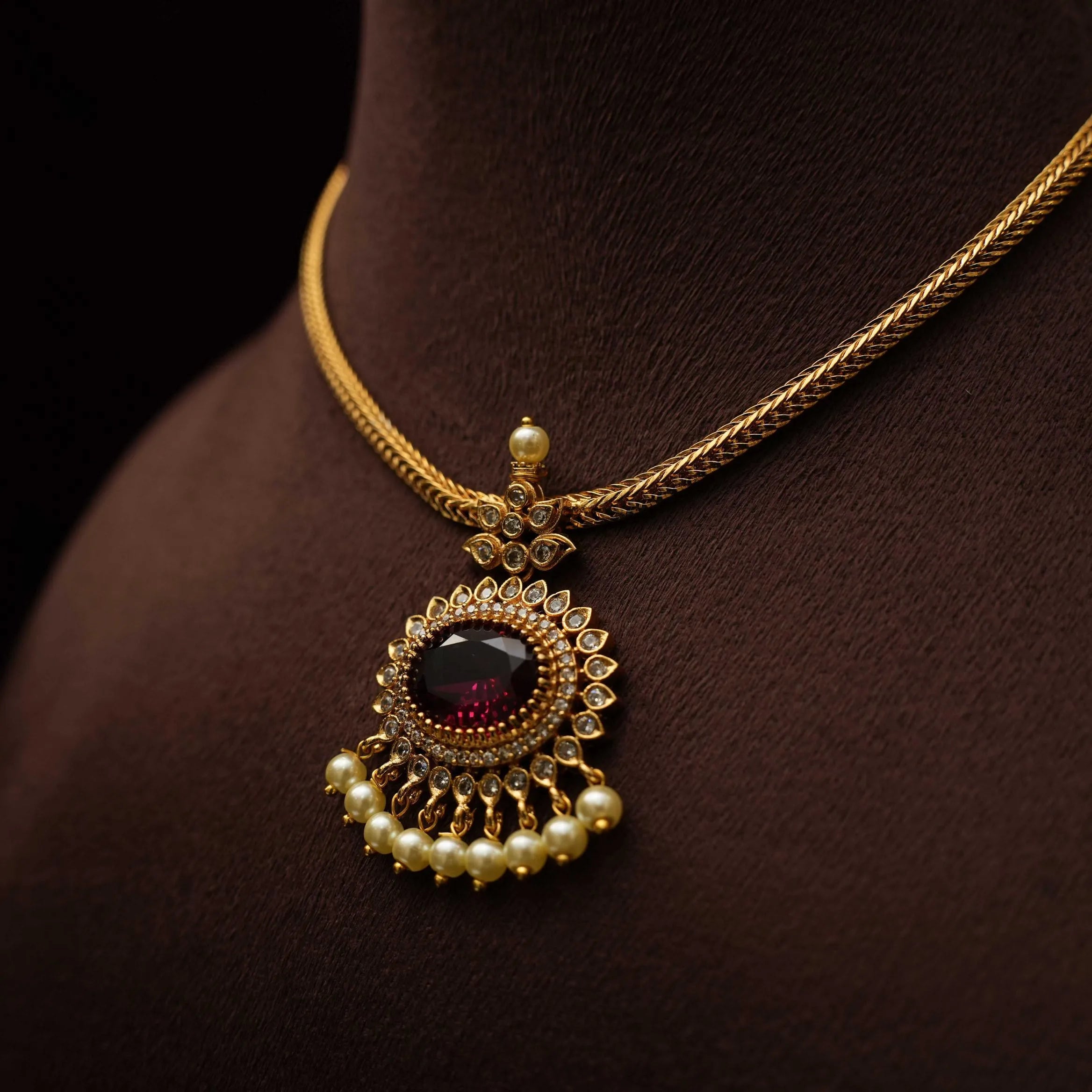 Elakiya Antique Necklace - Red