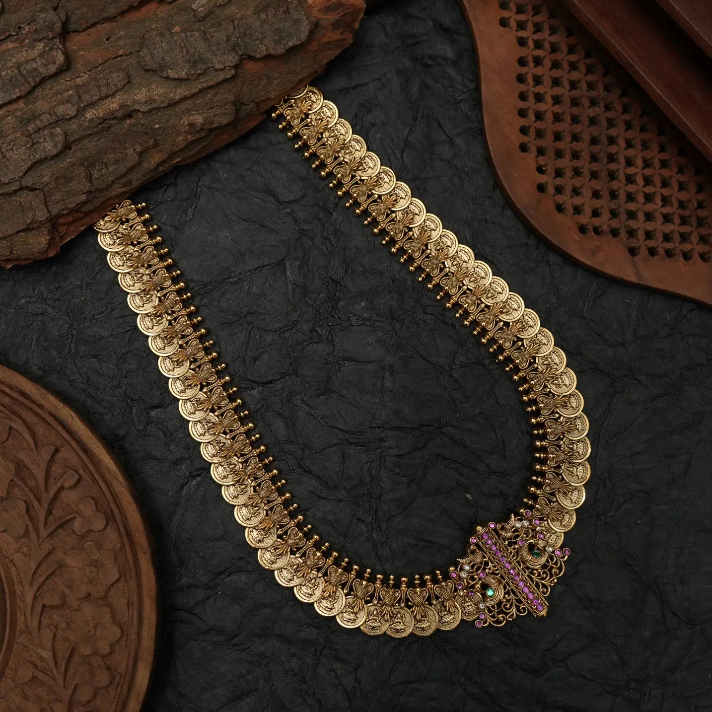 Eleanor Antique Necklace - Red Long