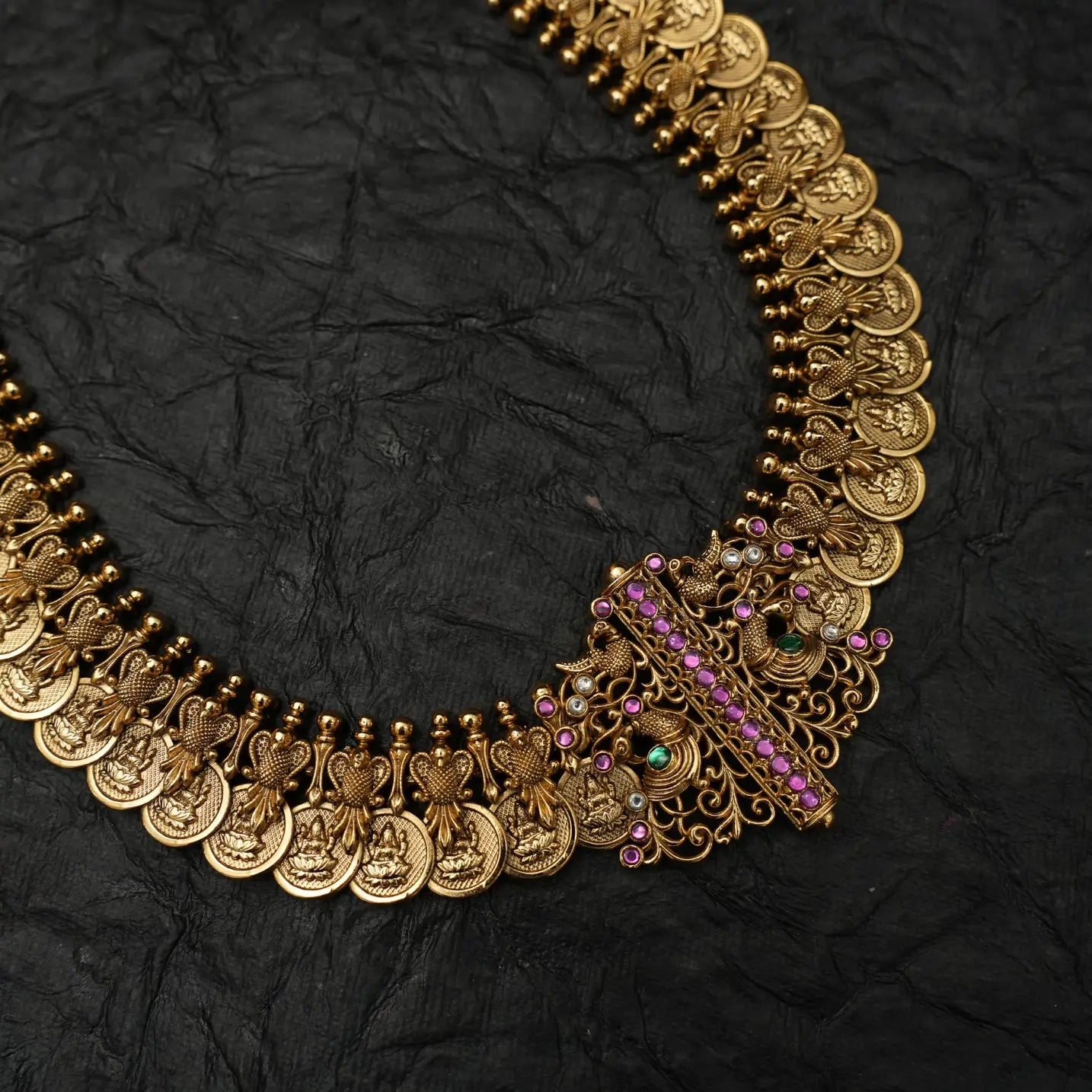 Eleanor Antique Necklace - Red Long
