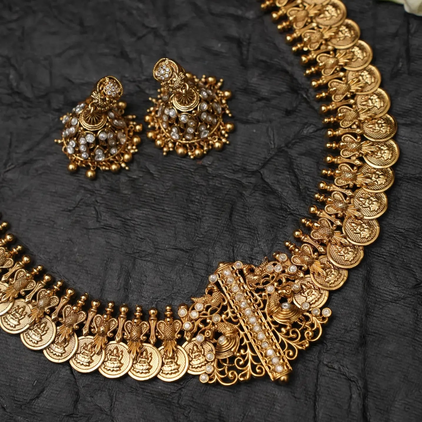 Eleanor Antique Necklace - White Long