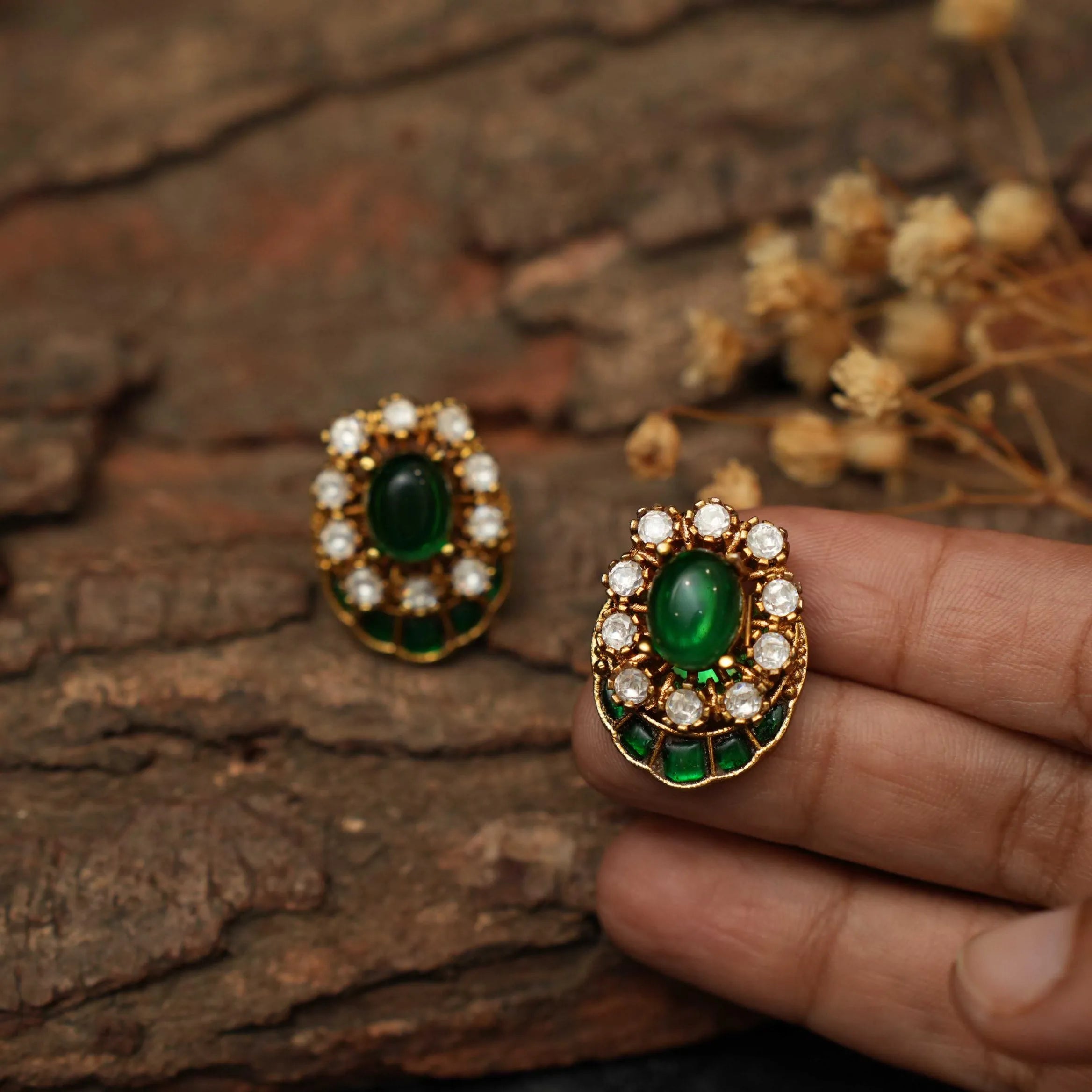 Ellie Polki Ear Stud - Emerald Green