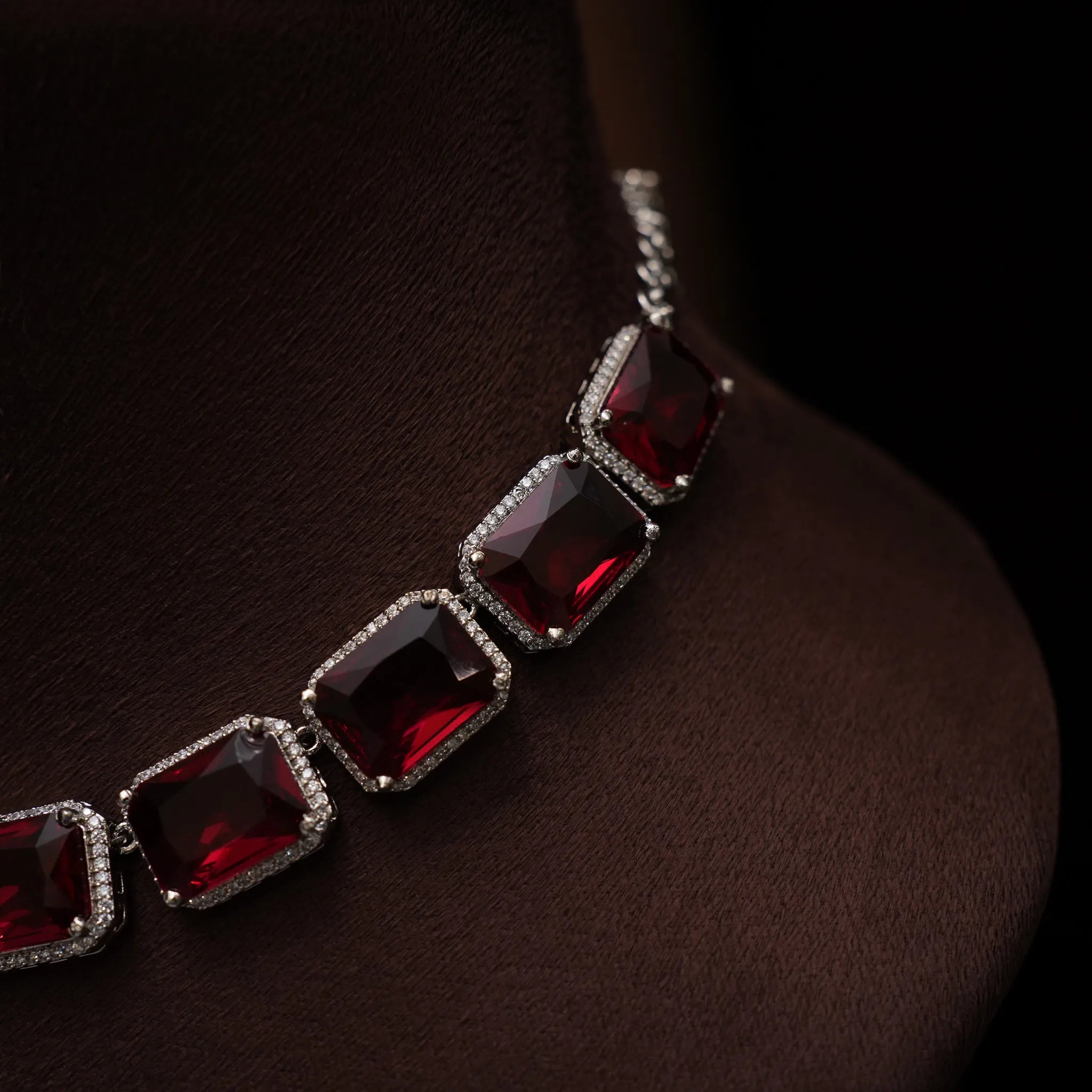 Elloide Zircon Necklace