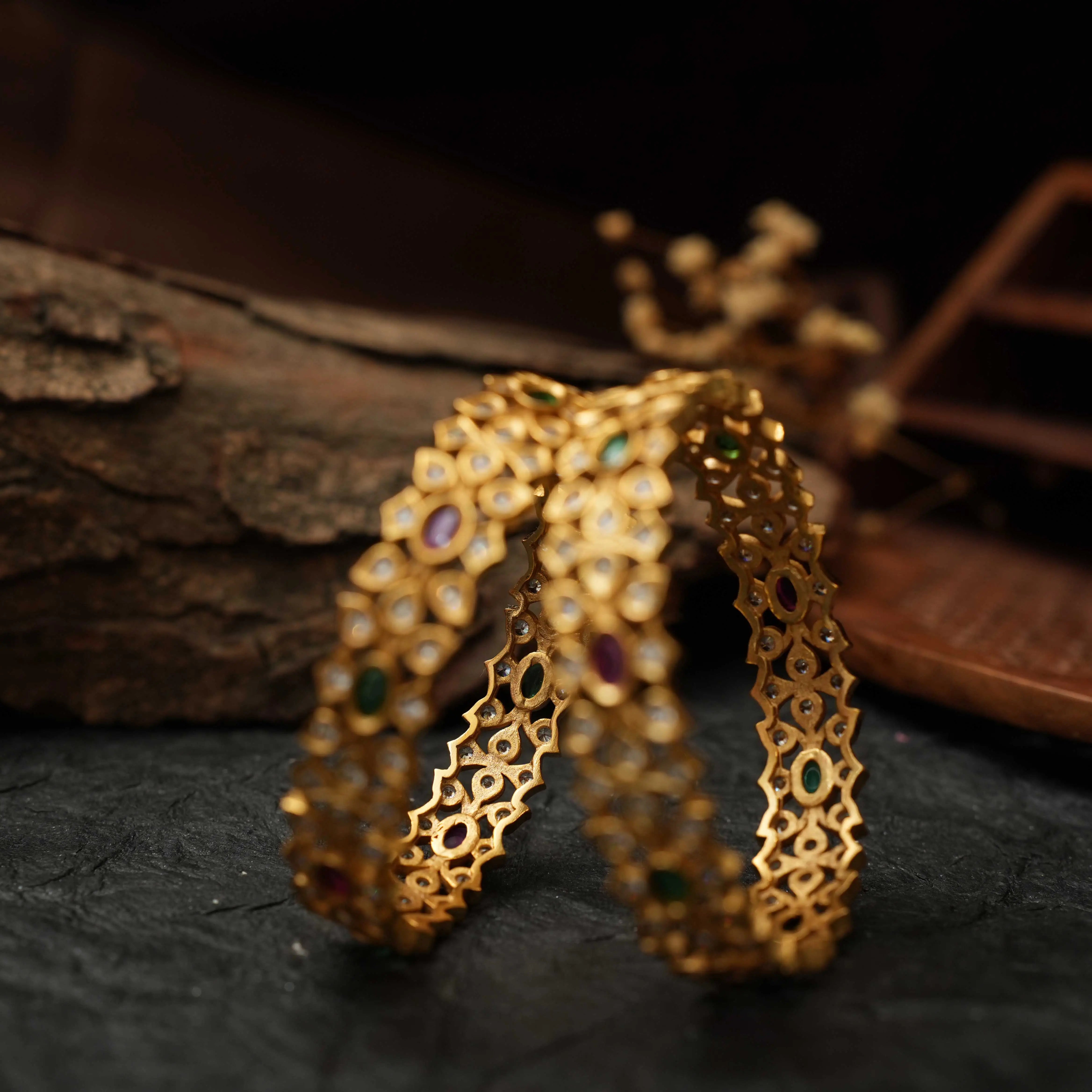 Eravati Kundan Bangles