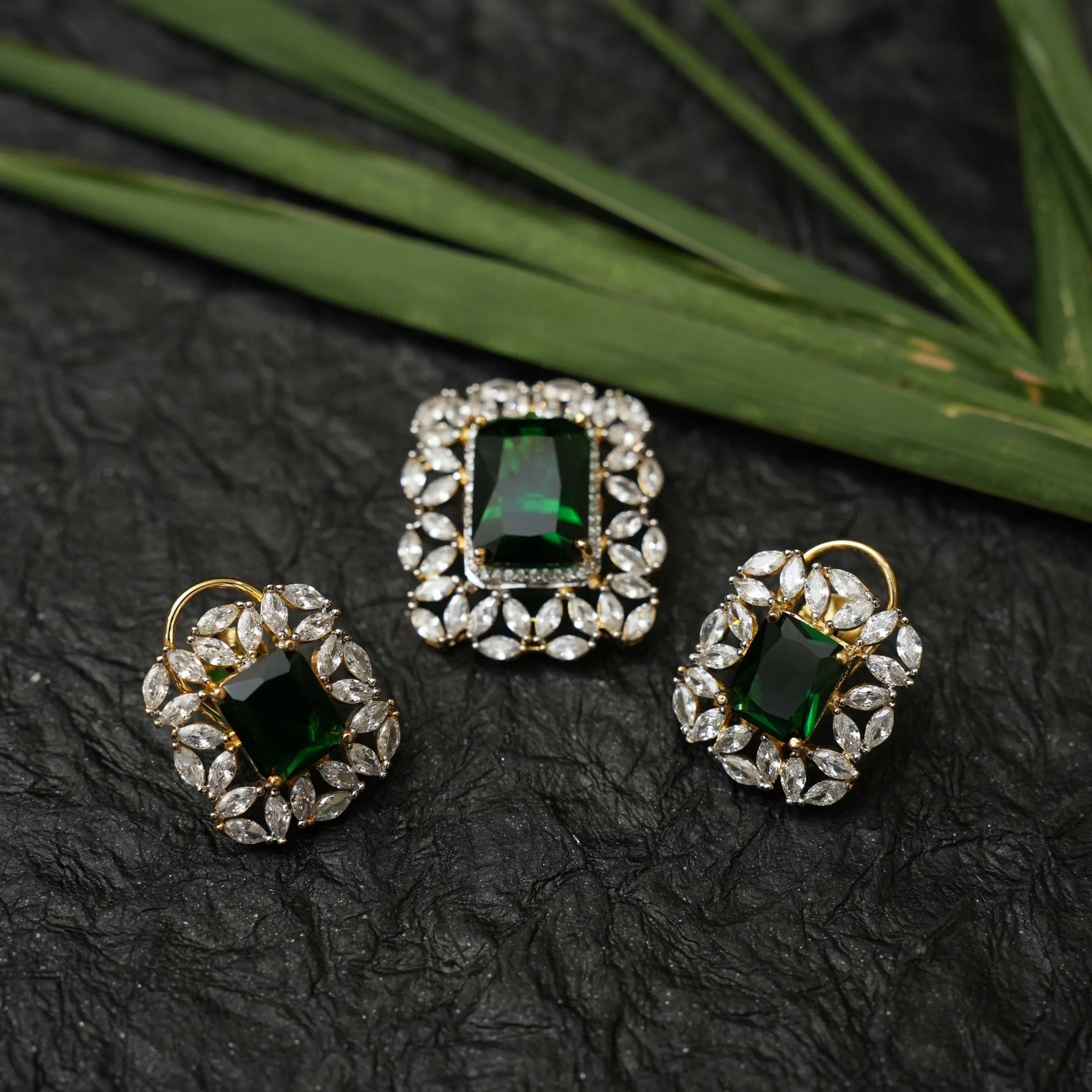 Faria Zircon Pendant - Green