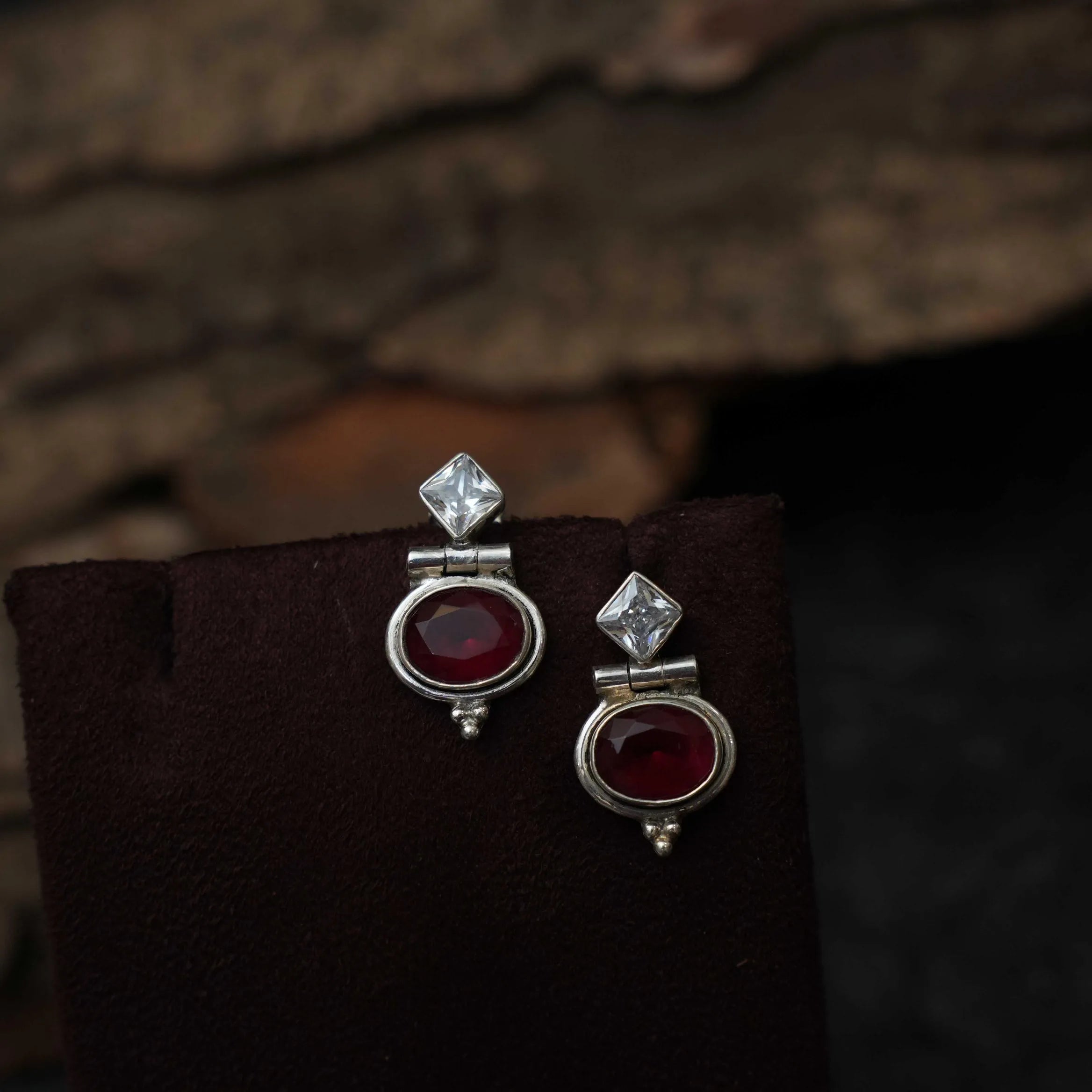 Ganagi Silver Oxidised Ear Stud - Red