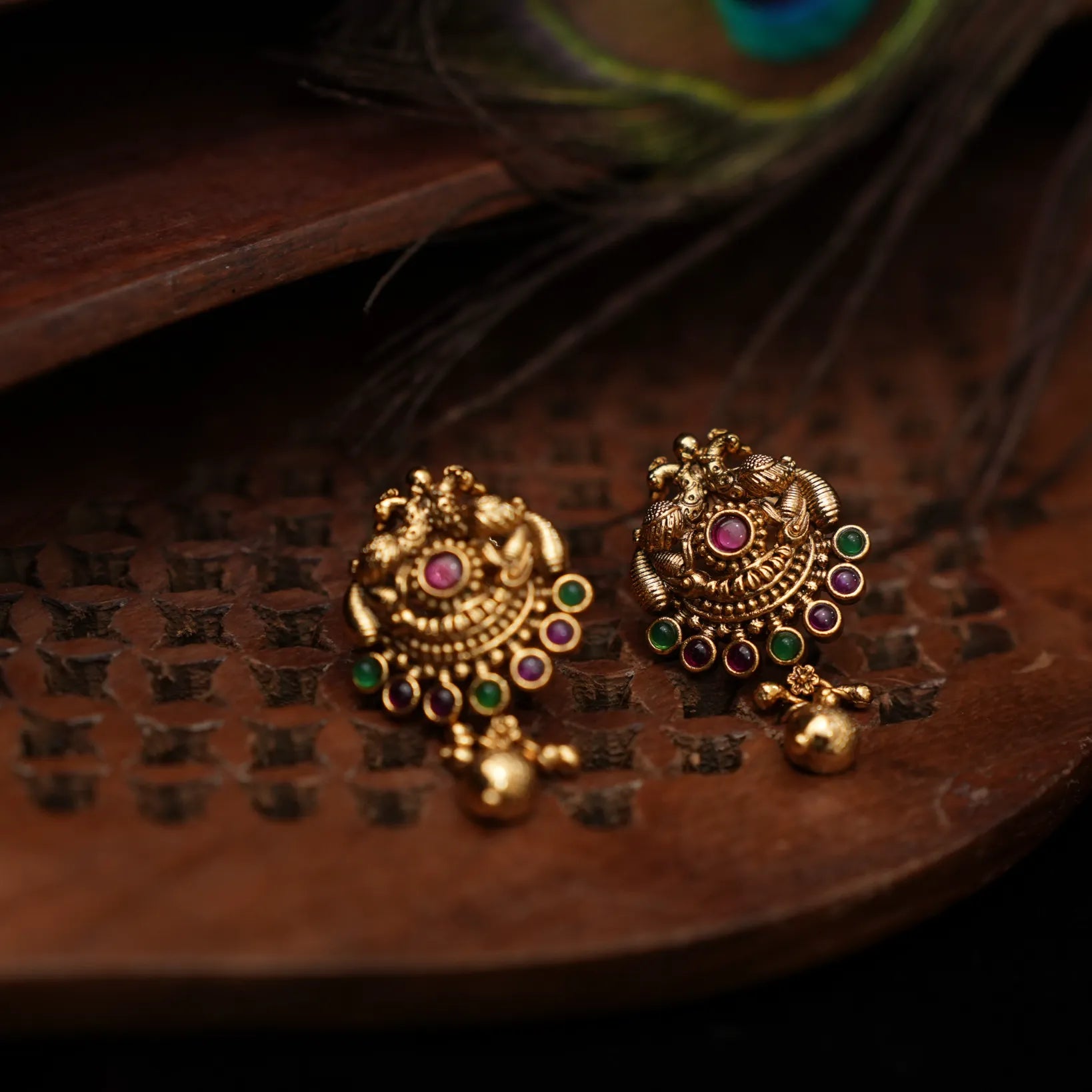 Gauri Antique Ear Stud - Red & Green