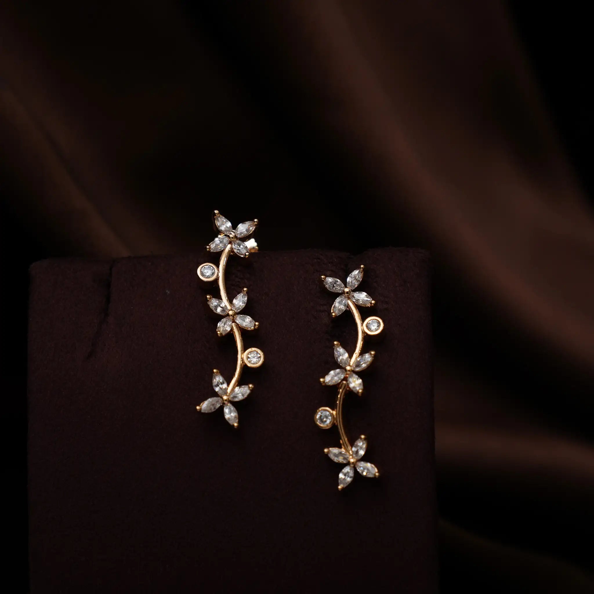 Gira Zircon Necklace