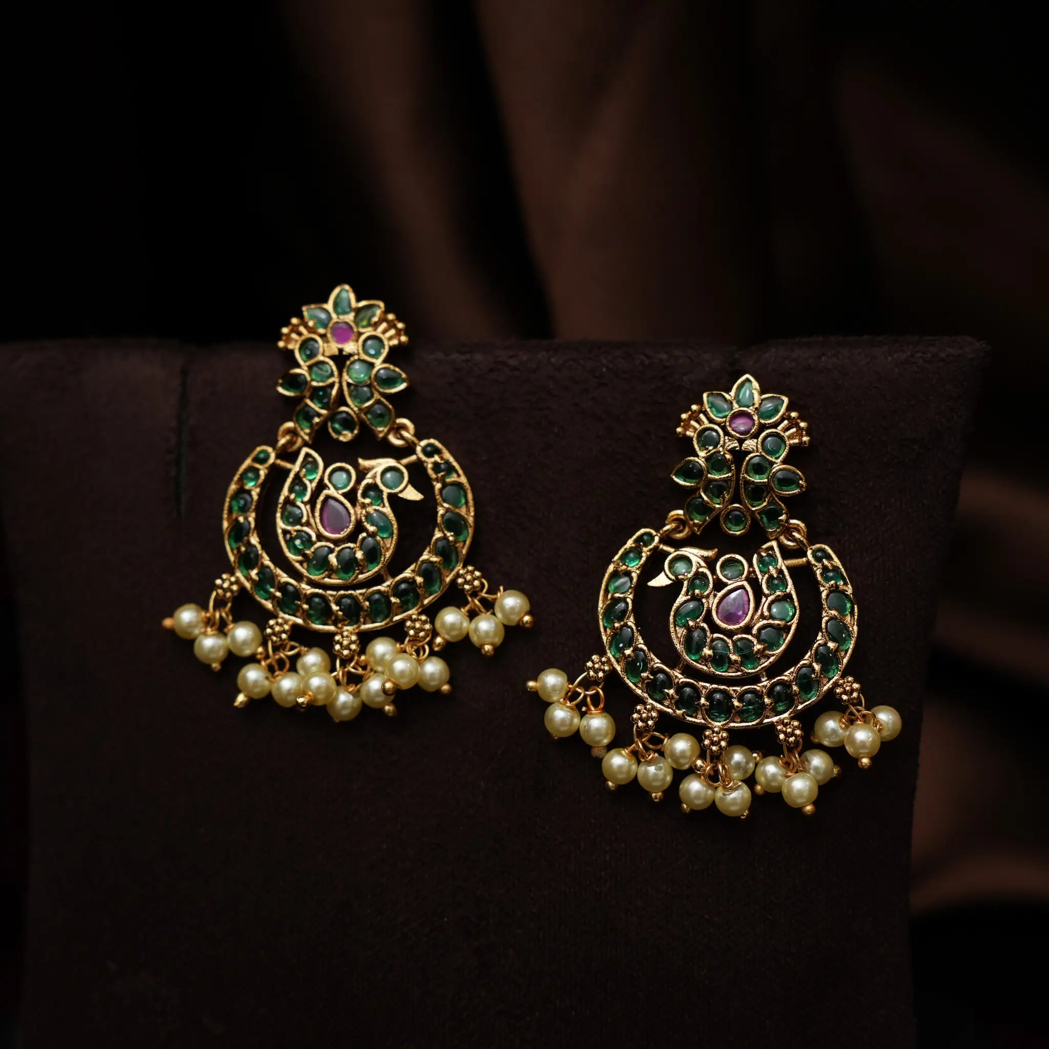 Guhasri Antique Necklace - Green