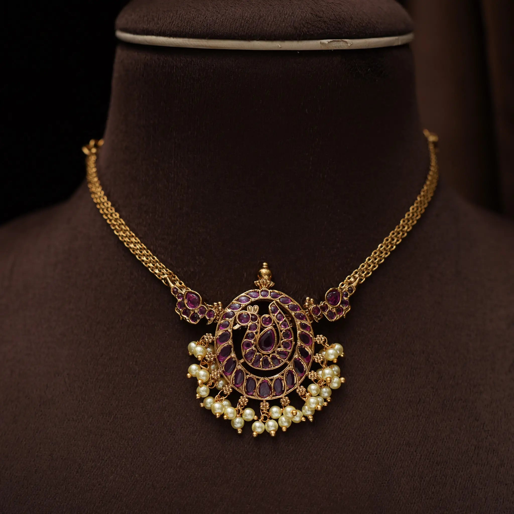 Guhasri Antique Necklace - Red