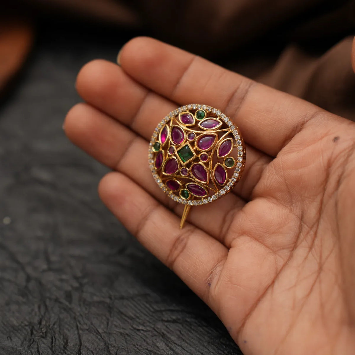 Haislee Antique Hair Pin /  Rakkodi - Red