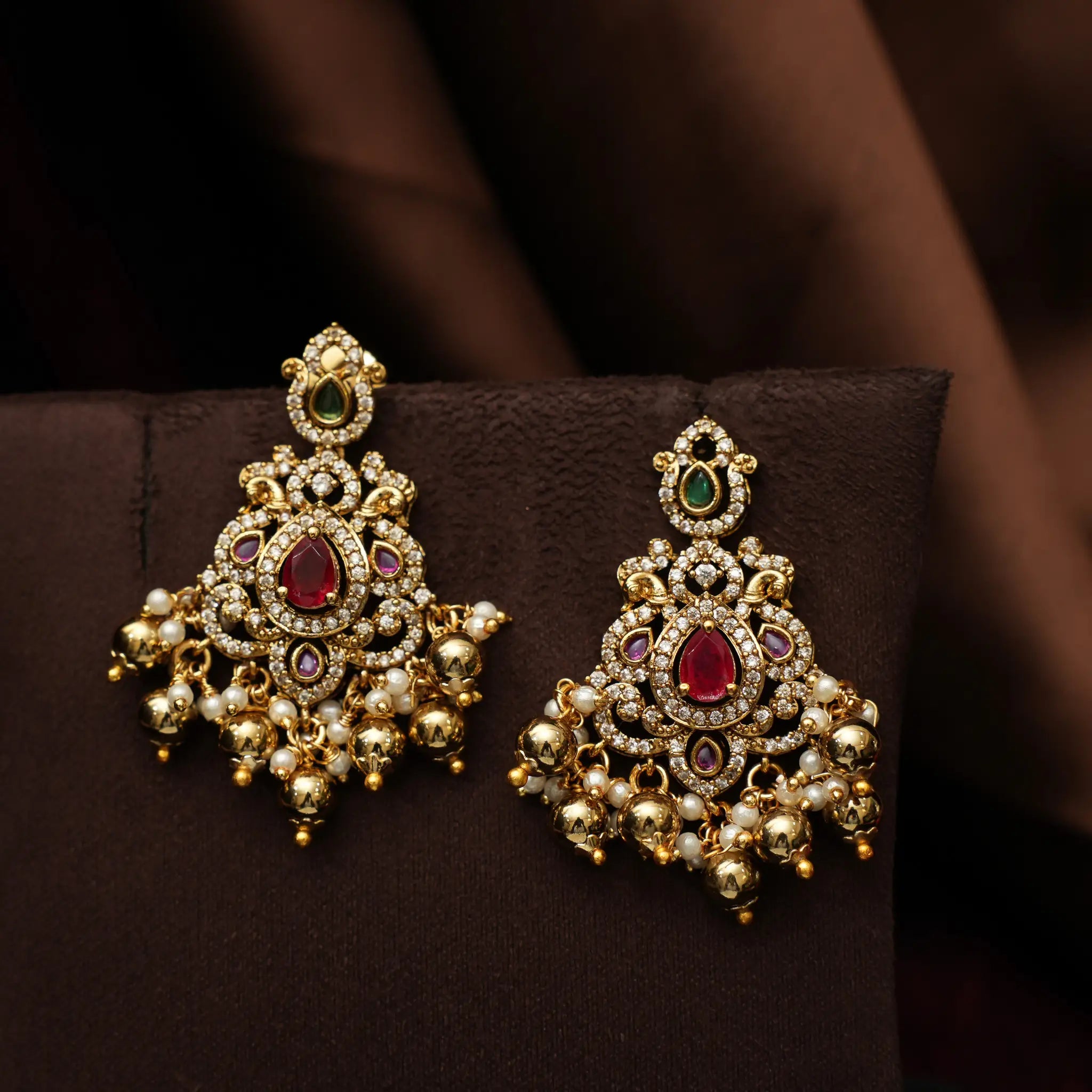 Hamsini Beaded Polki Choker