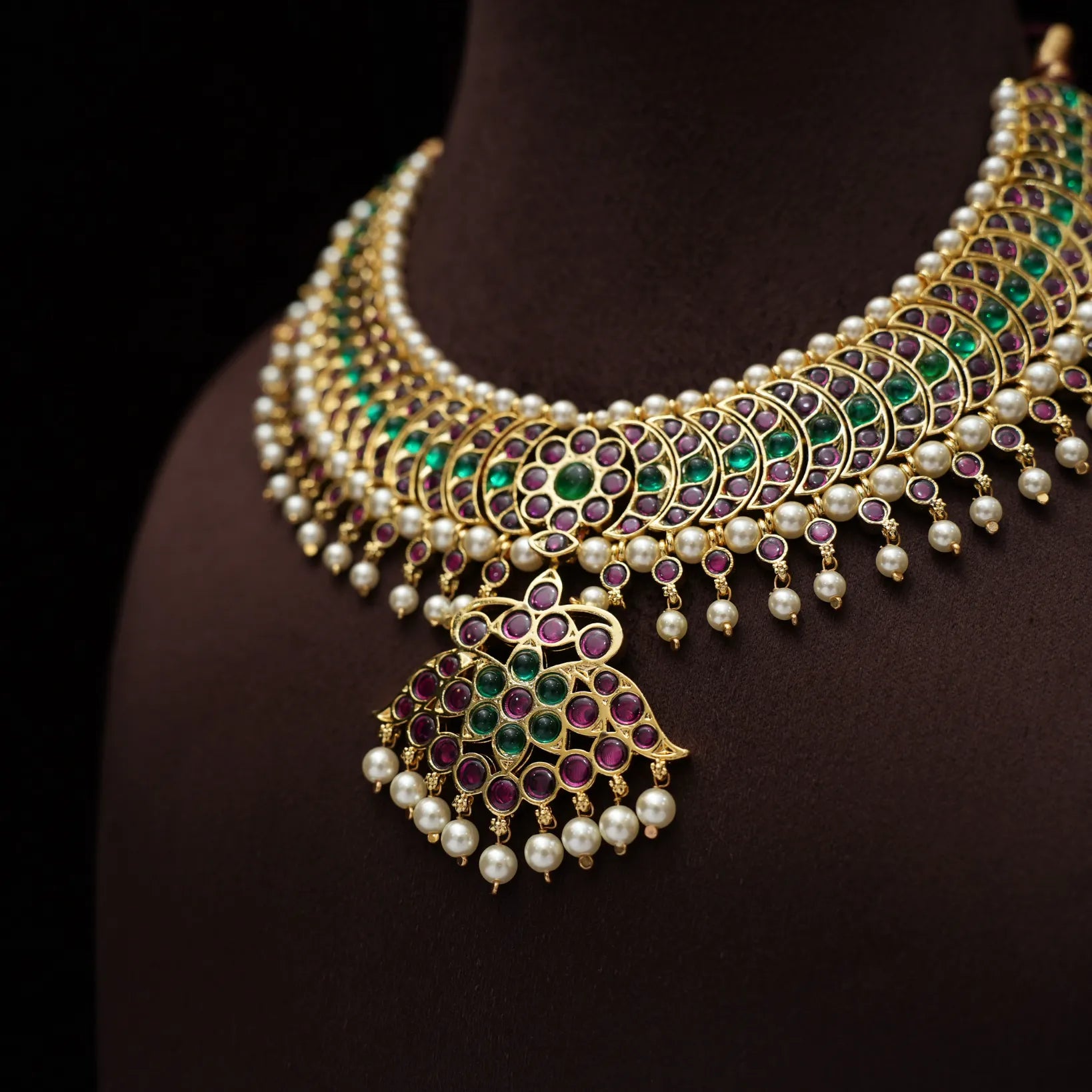 Harinyai Antique Necklace - Red & Green