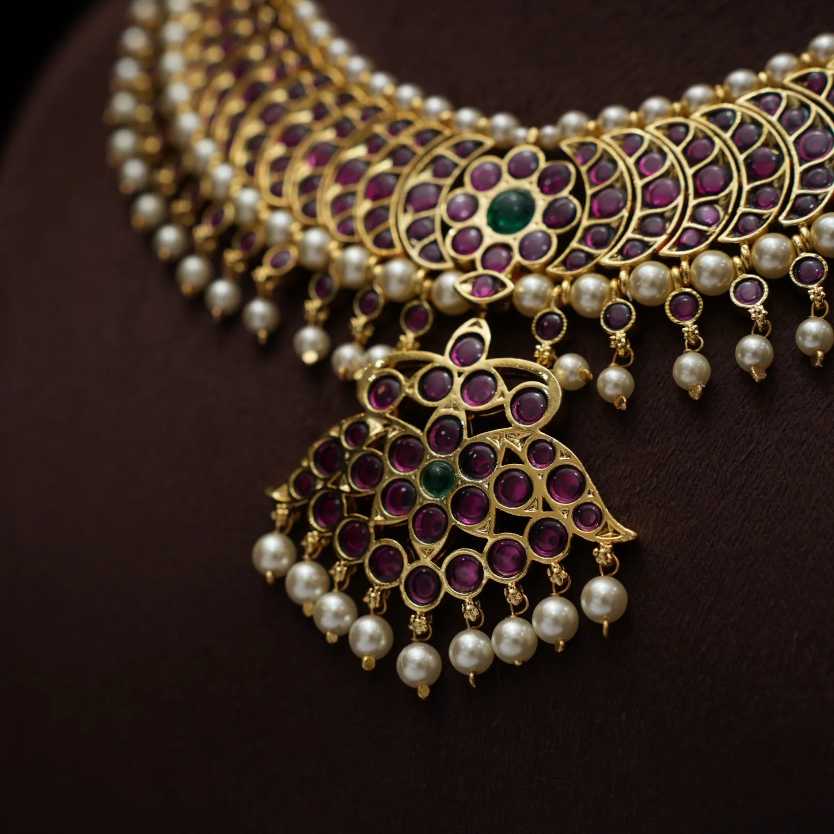 Harinyai Antique Necklace - Red