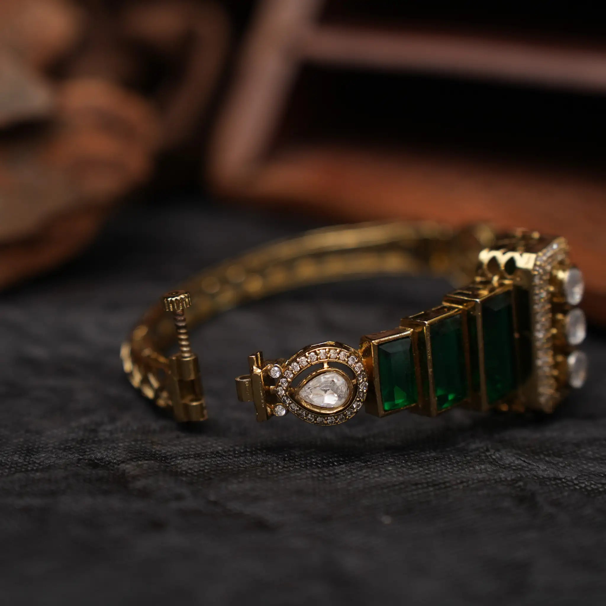 Harita Victorian Polki Bracelet - Emerald Green