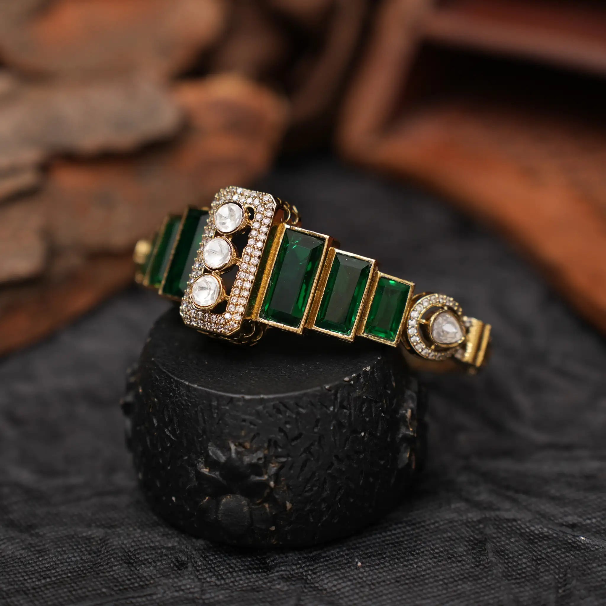 Harita Victorian Polki Bracelet - Emerald Green
