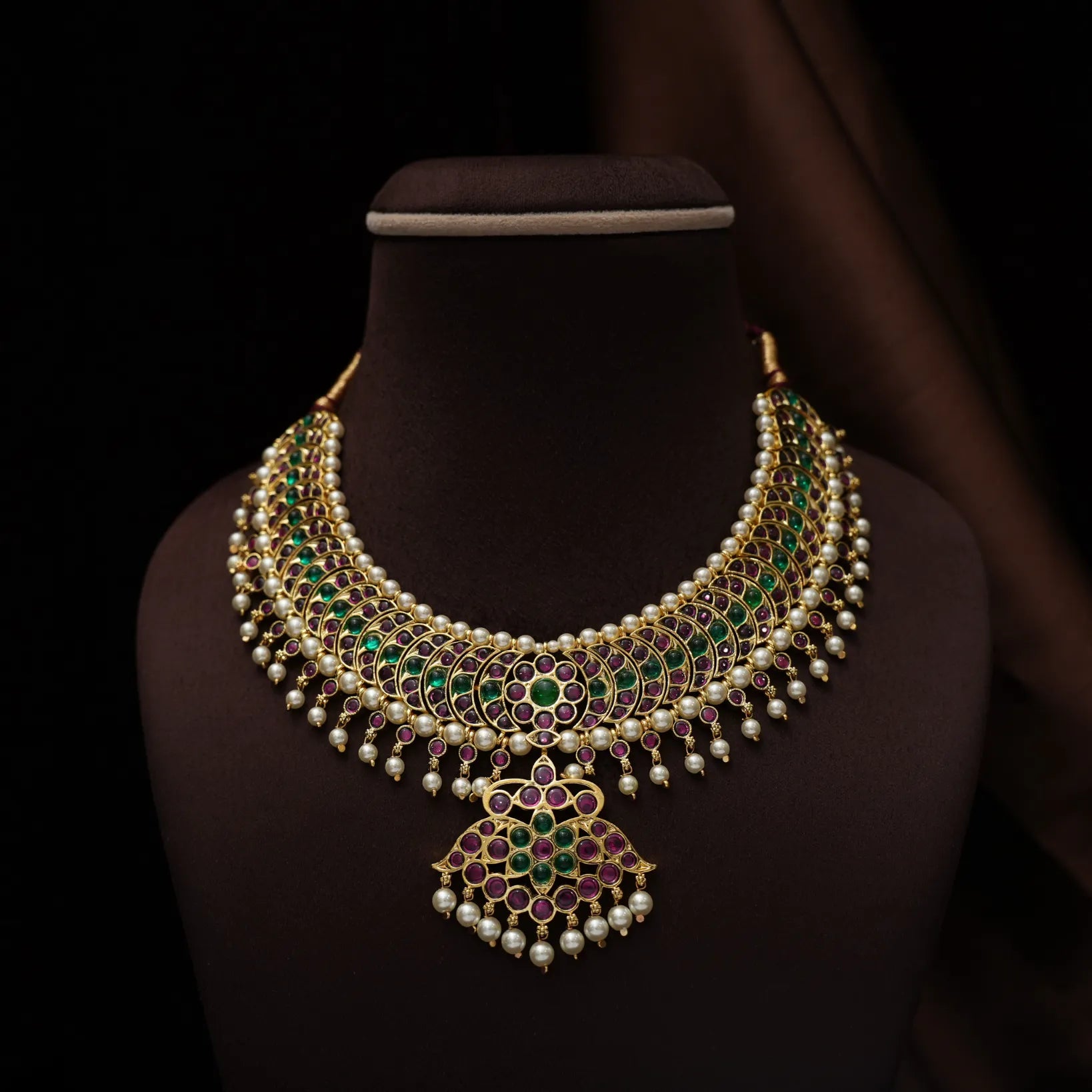 Harinyai Antique Necklace - Red & Green