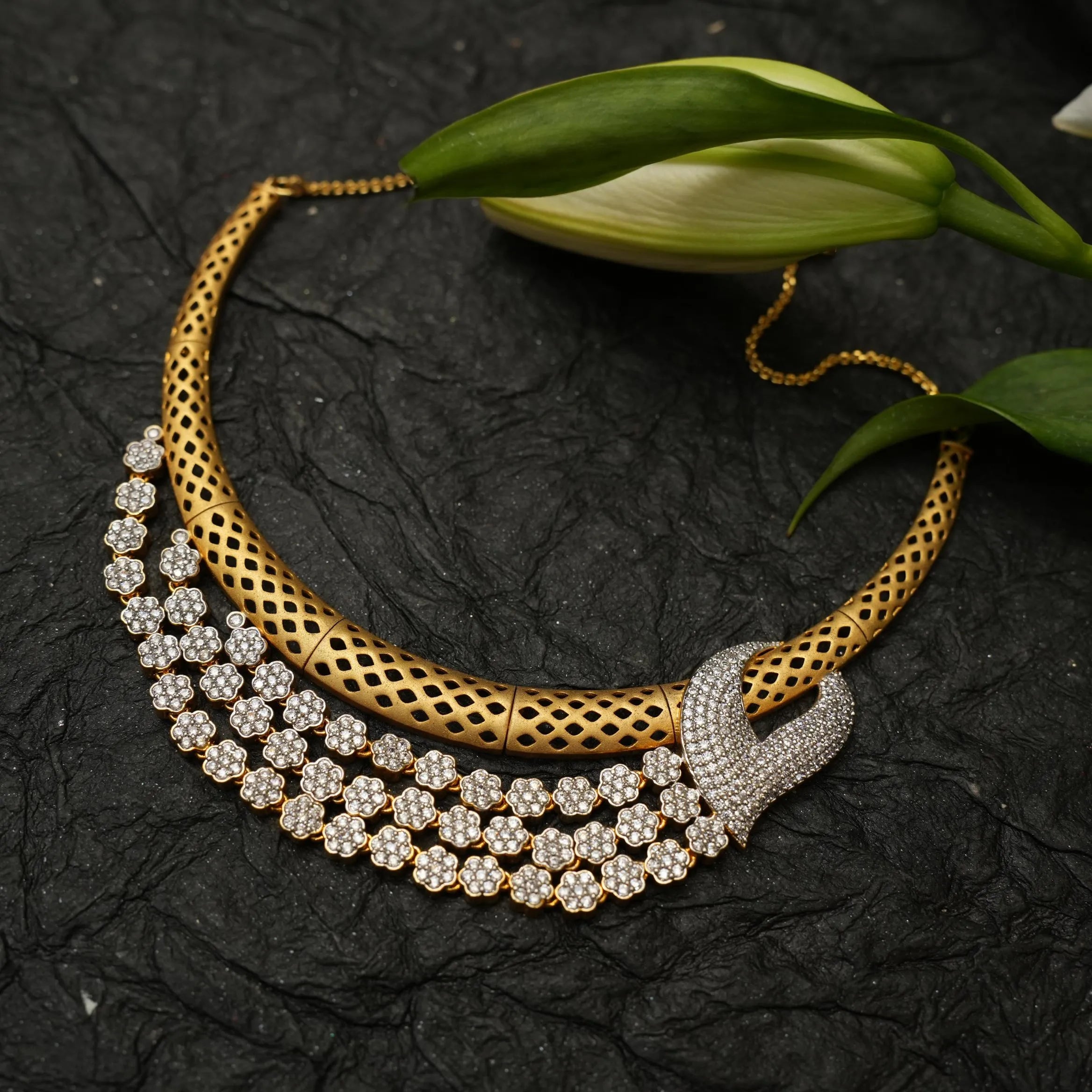 Hemali Zircon Necklace