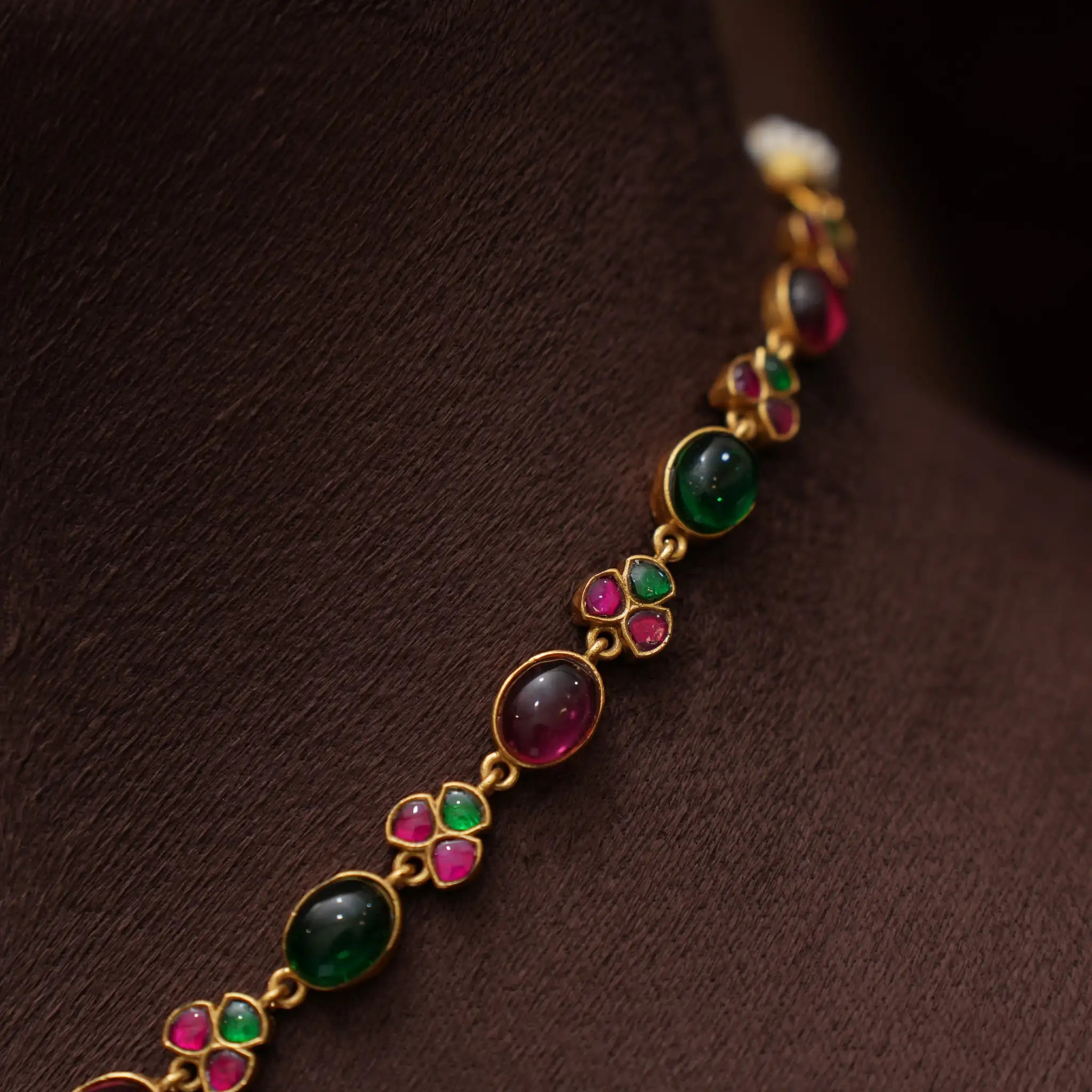 Hradini Polki Necklace - Cyra