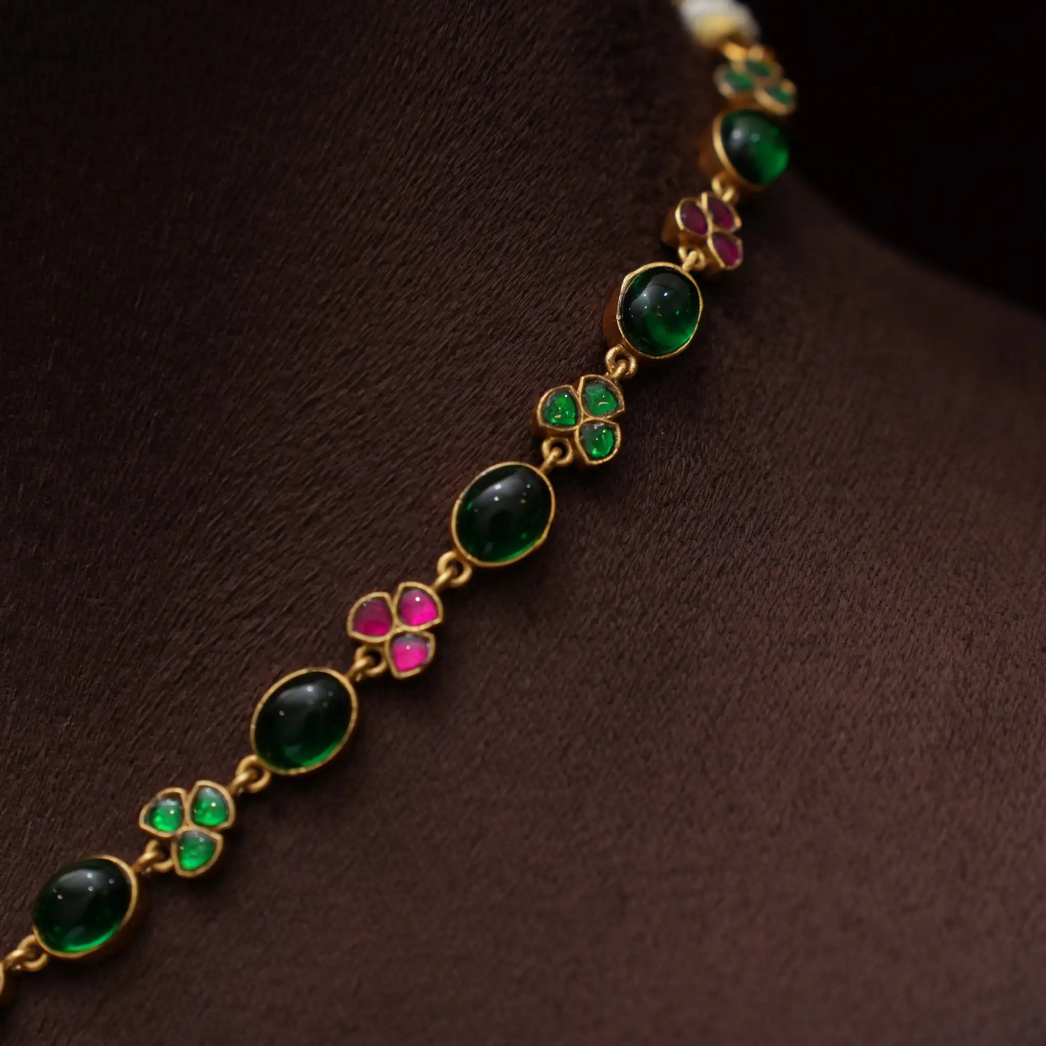 Hradini Polki Necklace - Kira