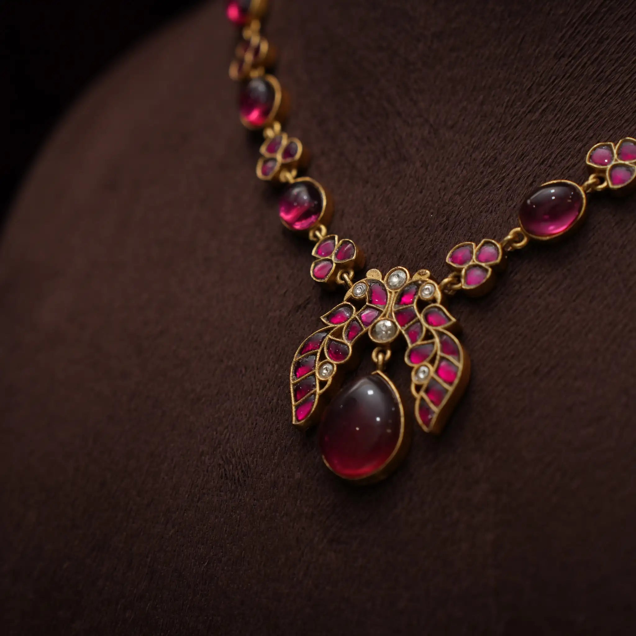 Hradini Polki Necklace - Luna